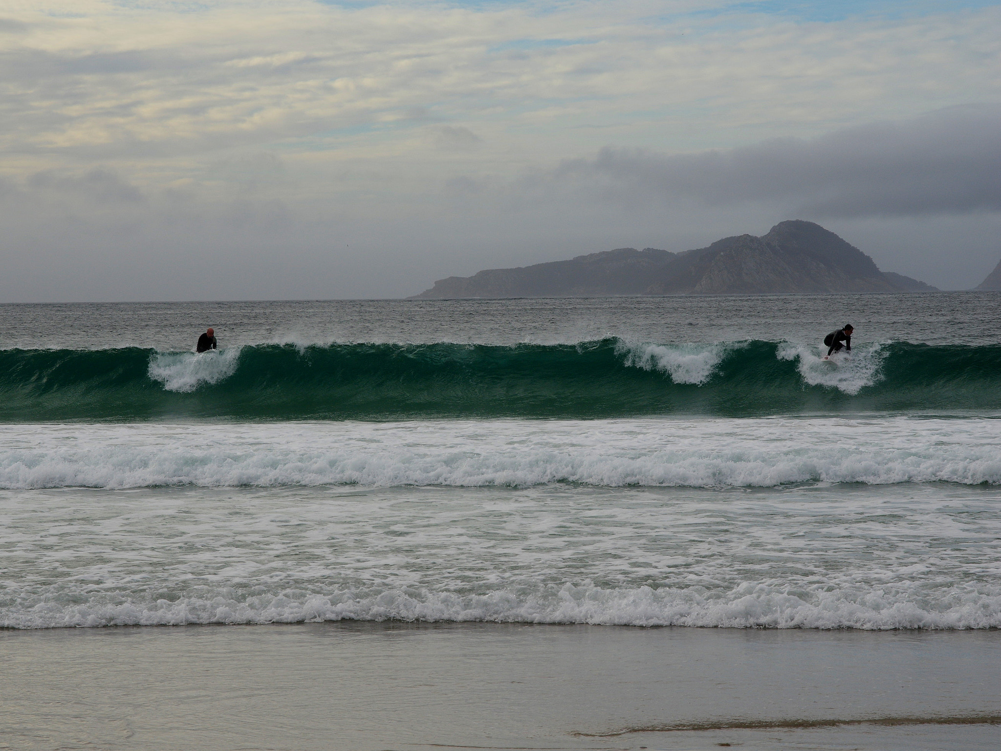 Sigma 17-70mm F2.8-4 DC Macro OS HSM sample photo. Surfing photography