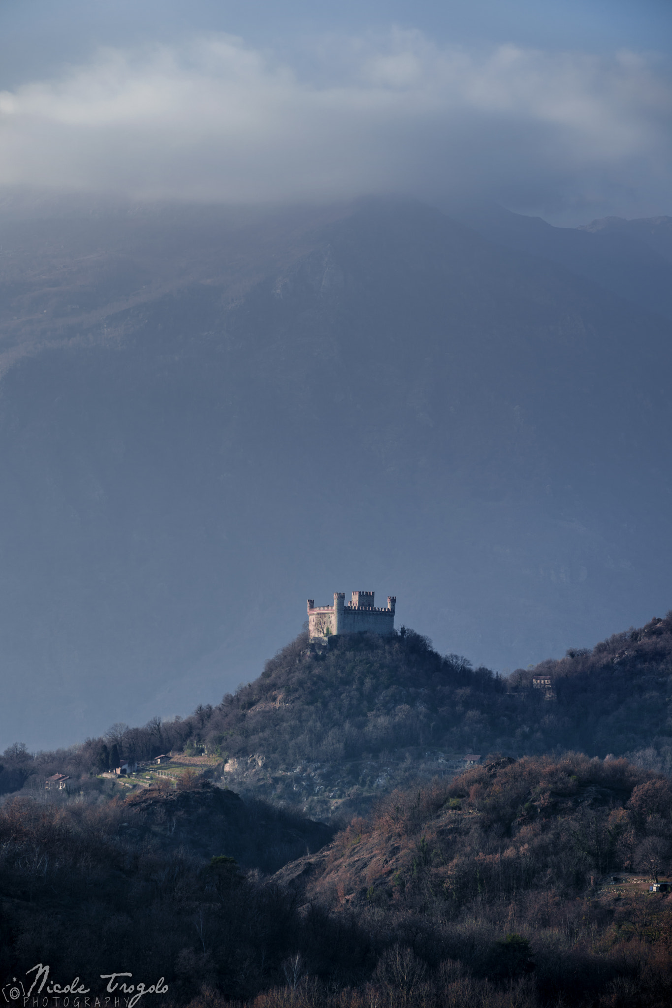 Sigma 70-200mm F2.8 EX DG OS HSM sample photo. Castello di montalto photography