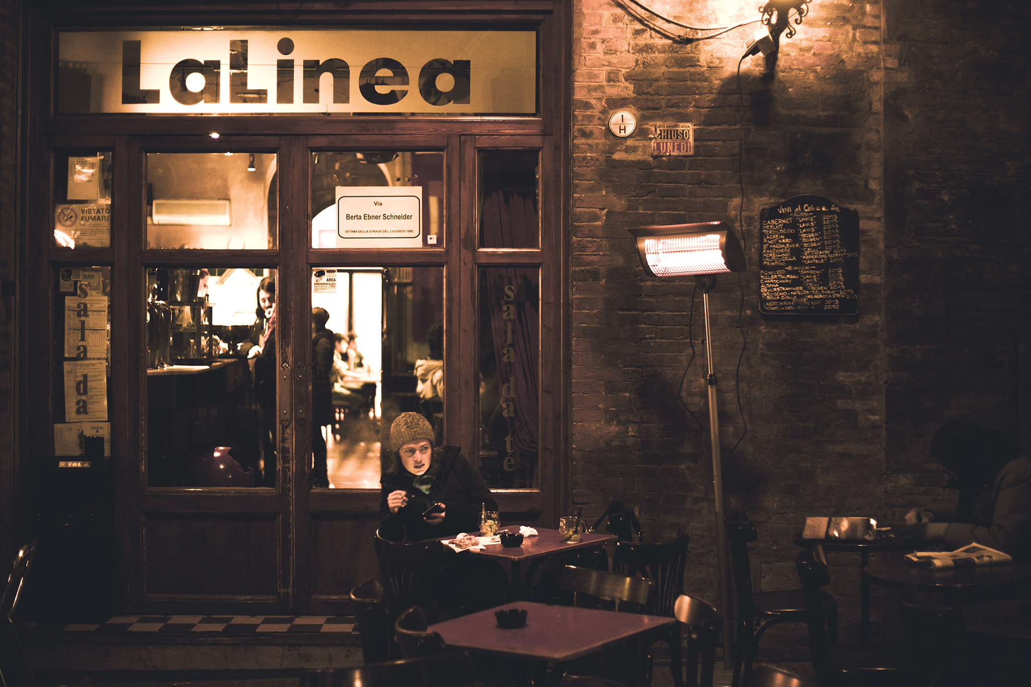 Canon EOS 5DS R + Canon EF 50mm F1.8 II sample photo. Osteria photography