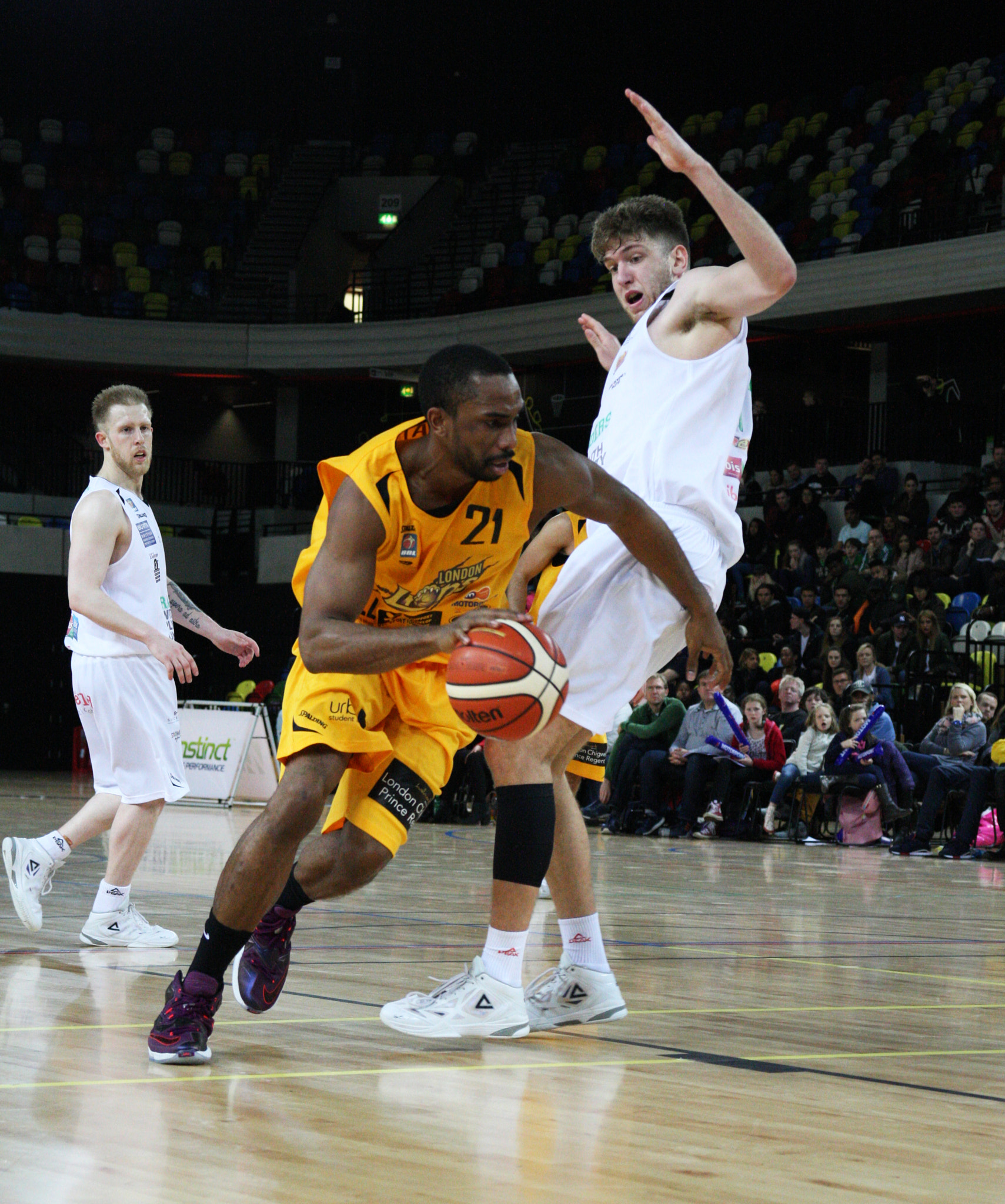 Canon EOS-1D Mark III sample photo. Basketball london lion vs plymouth radiers photography