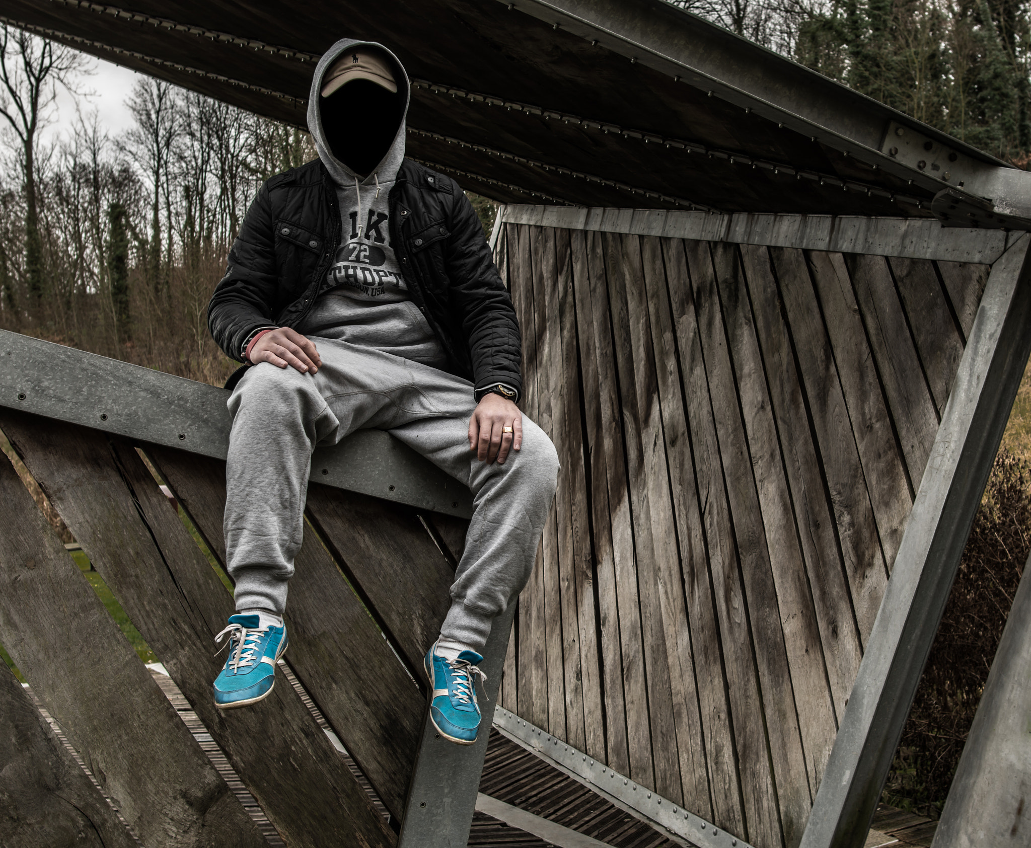 Nikon D7200 + Nikon AF-S Nikkor 20mm F1.8G ED sample photo. Shadow man photography