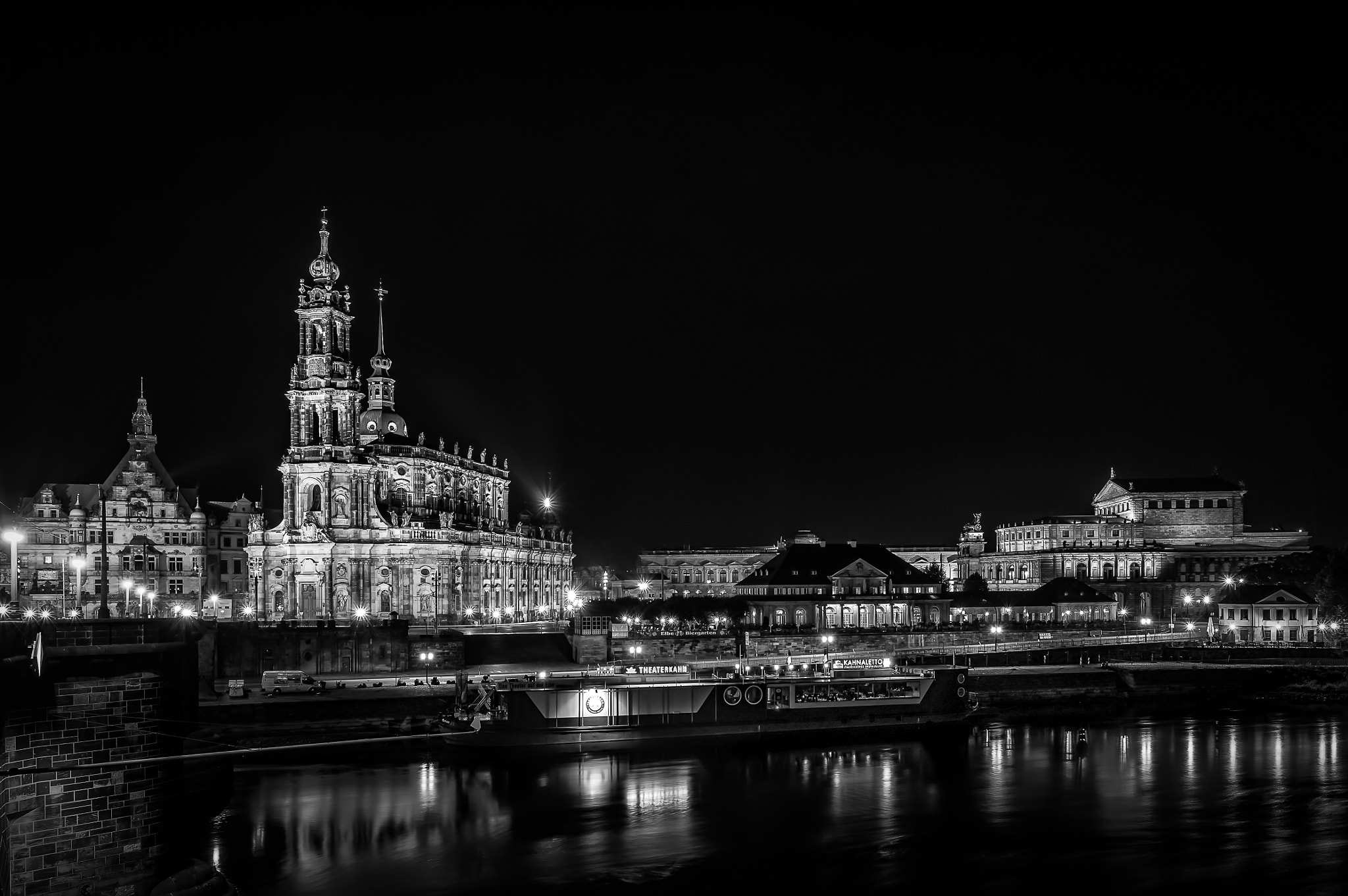 Sony SLT-A57 + Sigma 10-20mm F3.5 EX DC HSM sample photo. Dresden cityscape photography
