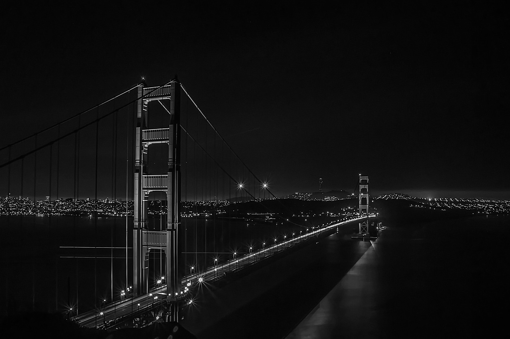Sony Alpha DSLR-A580 sample photo. Golden gate bridge in black photography