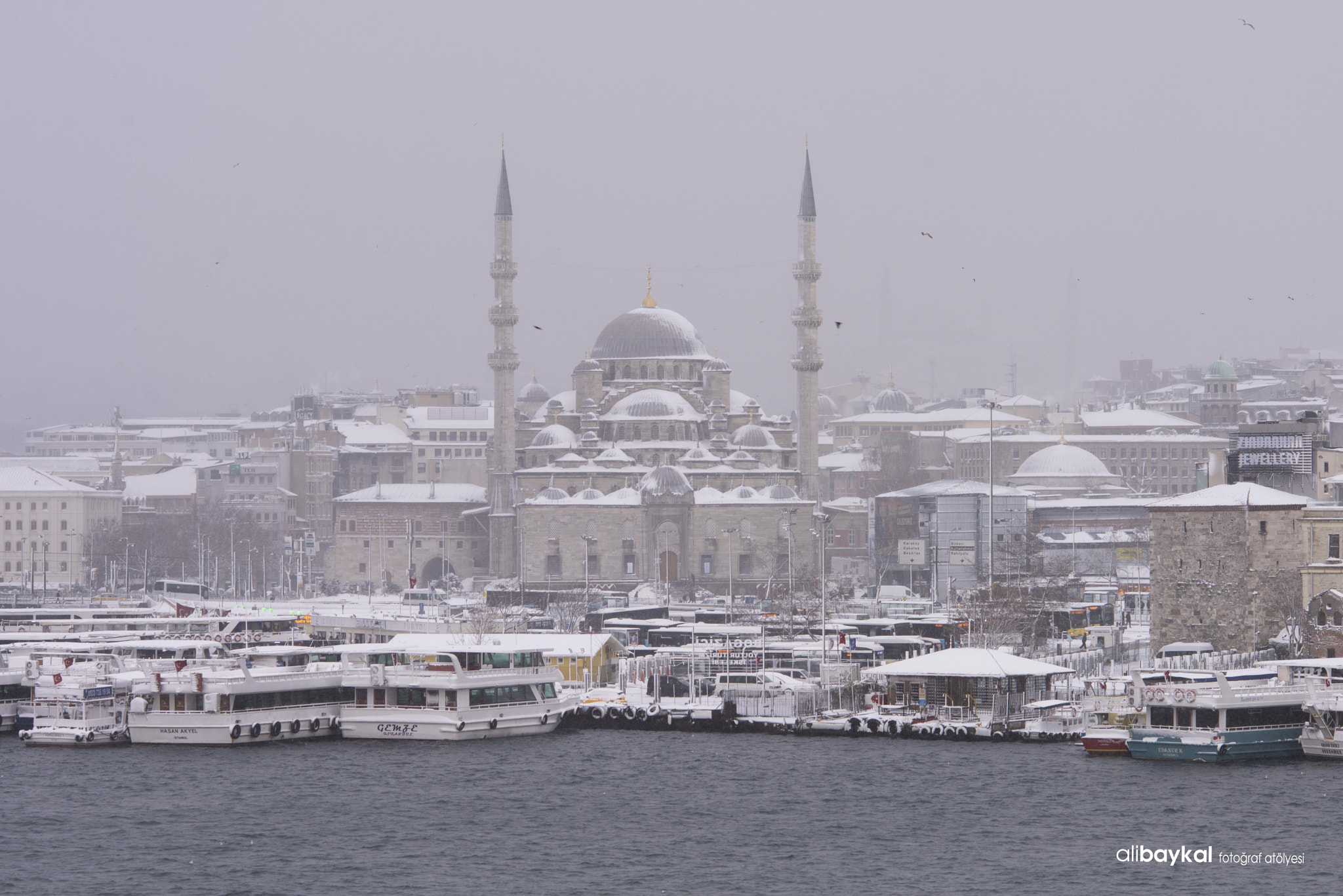 Nikon D610 + AF DC-Nikkor 135mm f/2D sample photo. Snow time photography