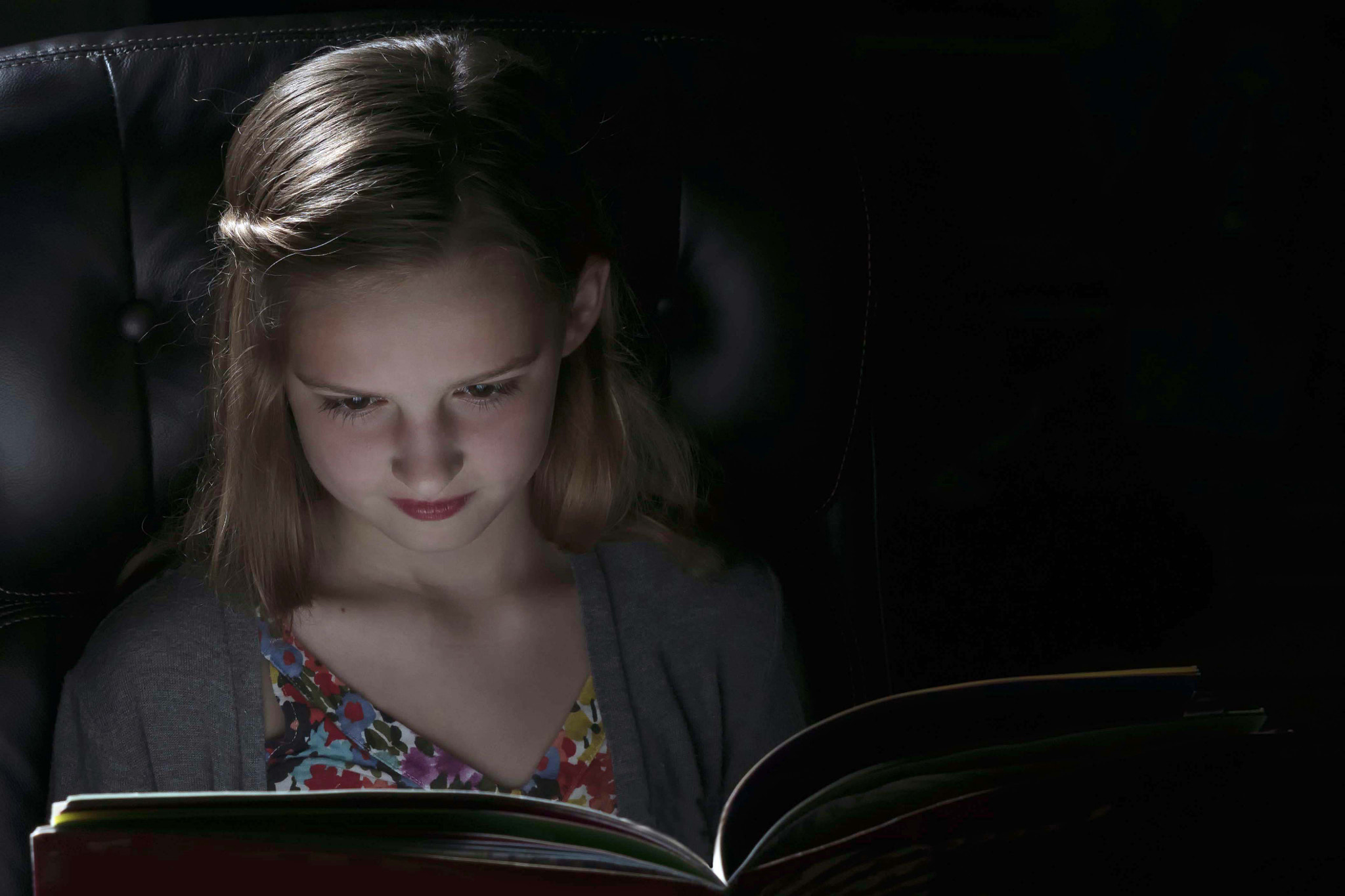 Sony ILCA-77M2 sample photo. Reading photography