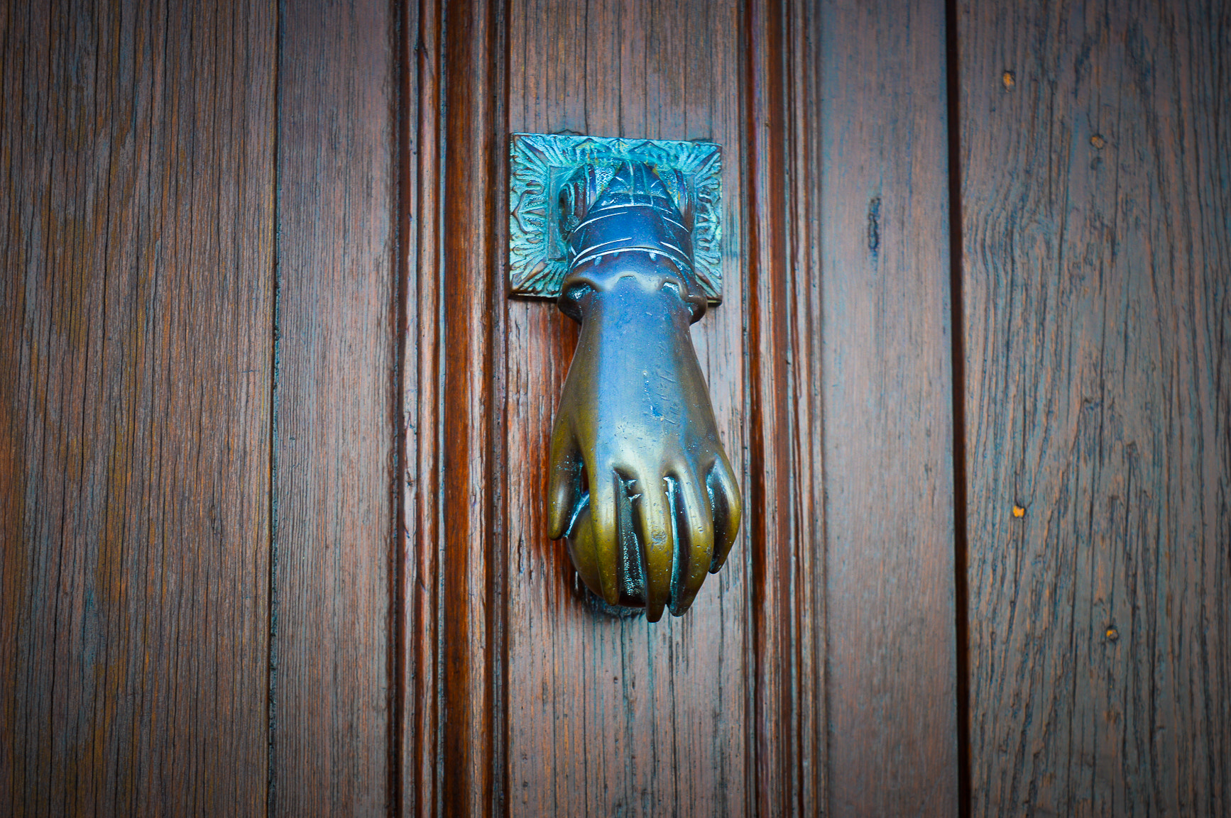 Nikon D3200 + Tamron SP 35mm F1.8 Di VC USD sample photo. Door knob photography