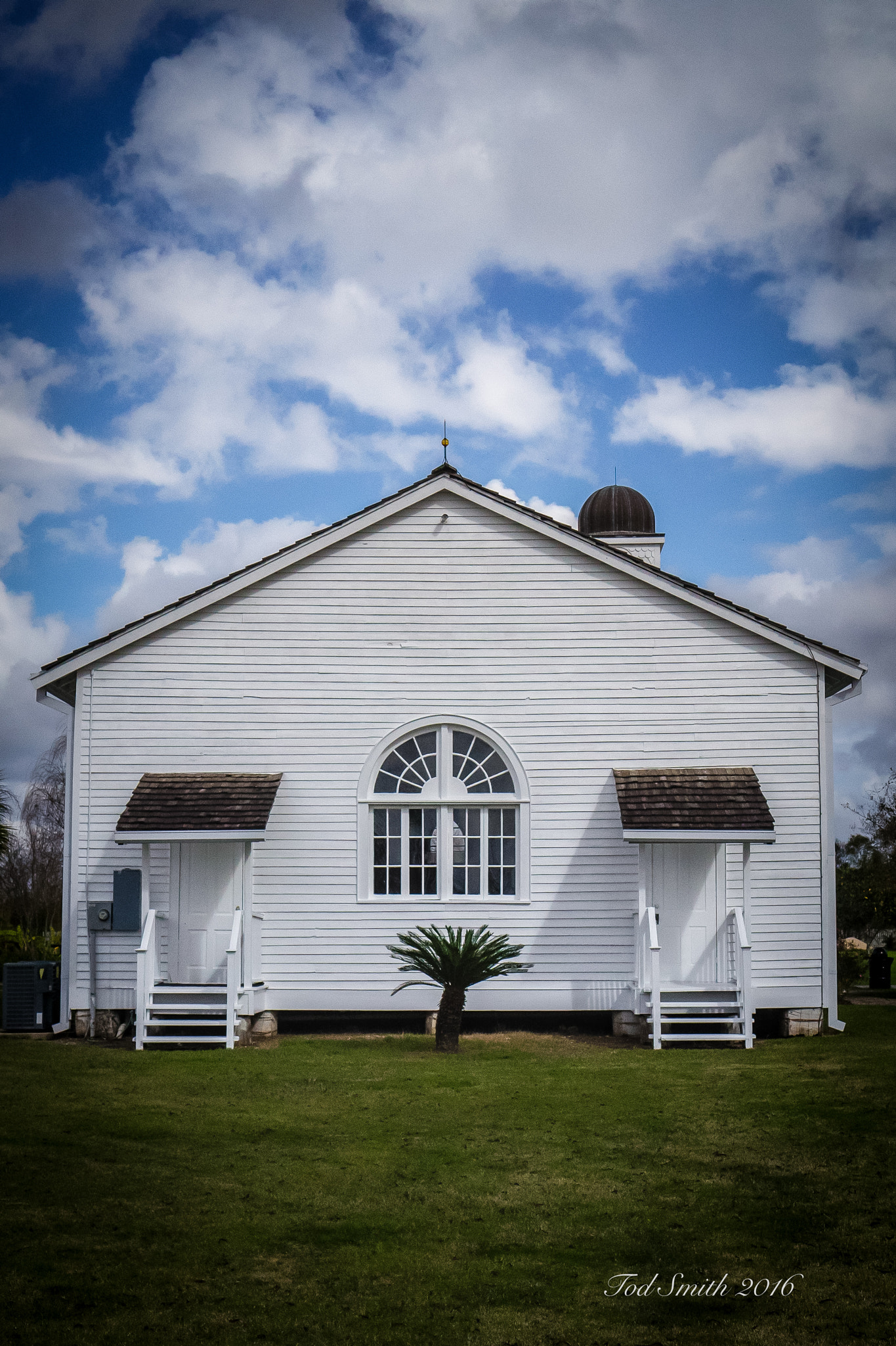 Sony E 35mm F1.8 OSS sample photo. A southern church photography