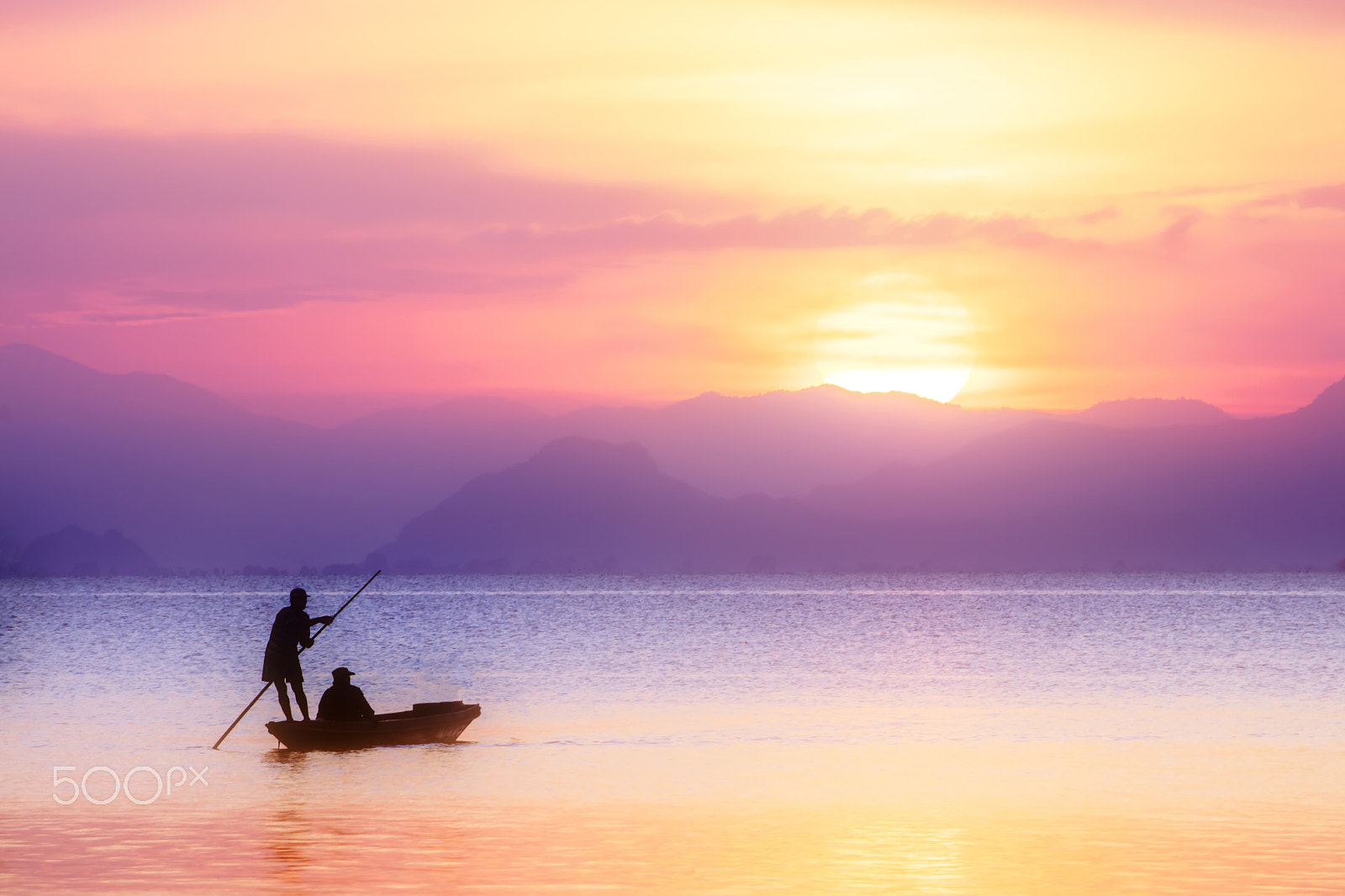 Sony DT 55-300mm F4.5-5.6 SAM sample photo. Beautiful sky and silhouettes of minimal fisherman at the lake i photography