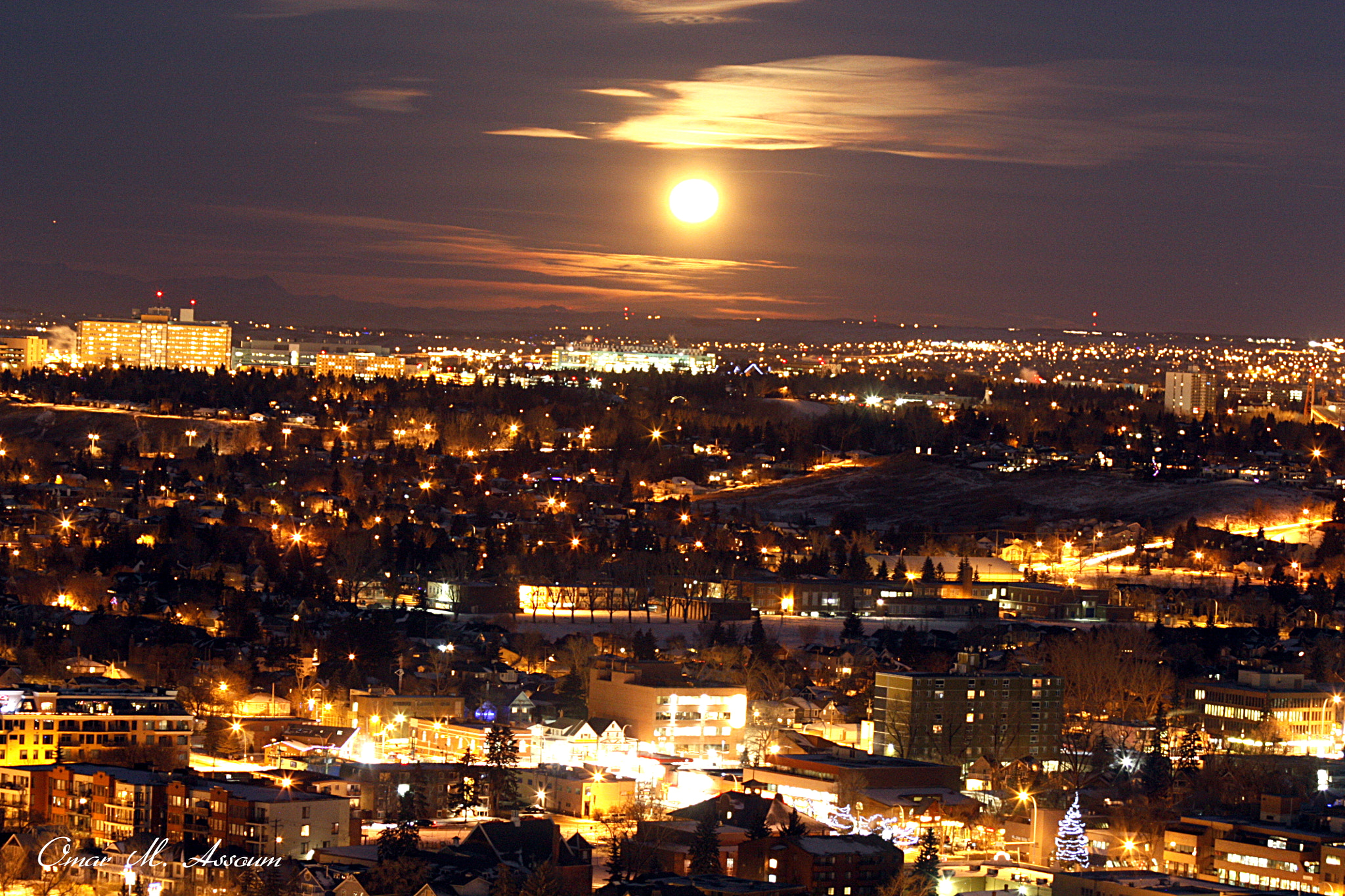 Canon EF 75-300mm F4.0-5.6 IS USM sample photo. Moonlight glow photography