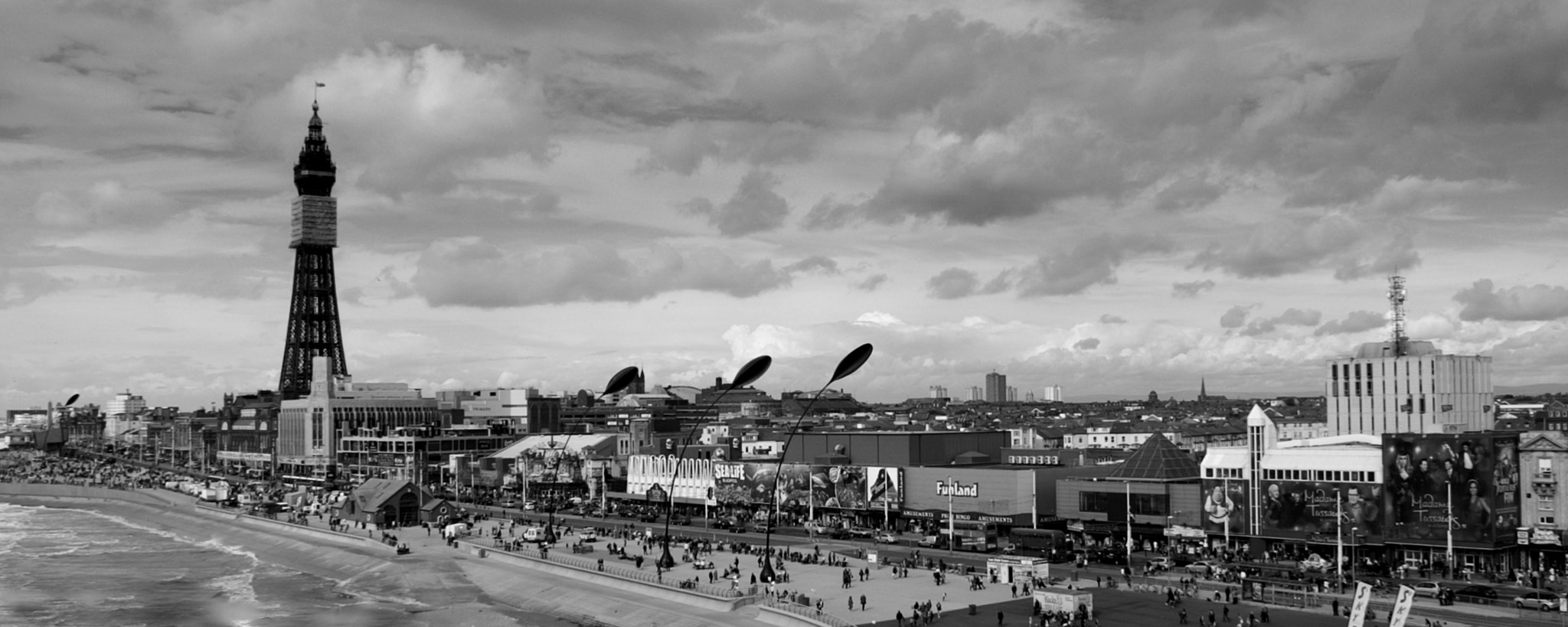 KONICA MINOLTA DYNAX 5D sample photo. Blackpool tower photography