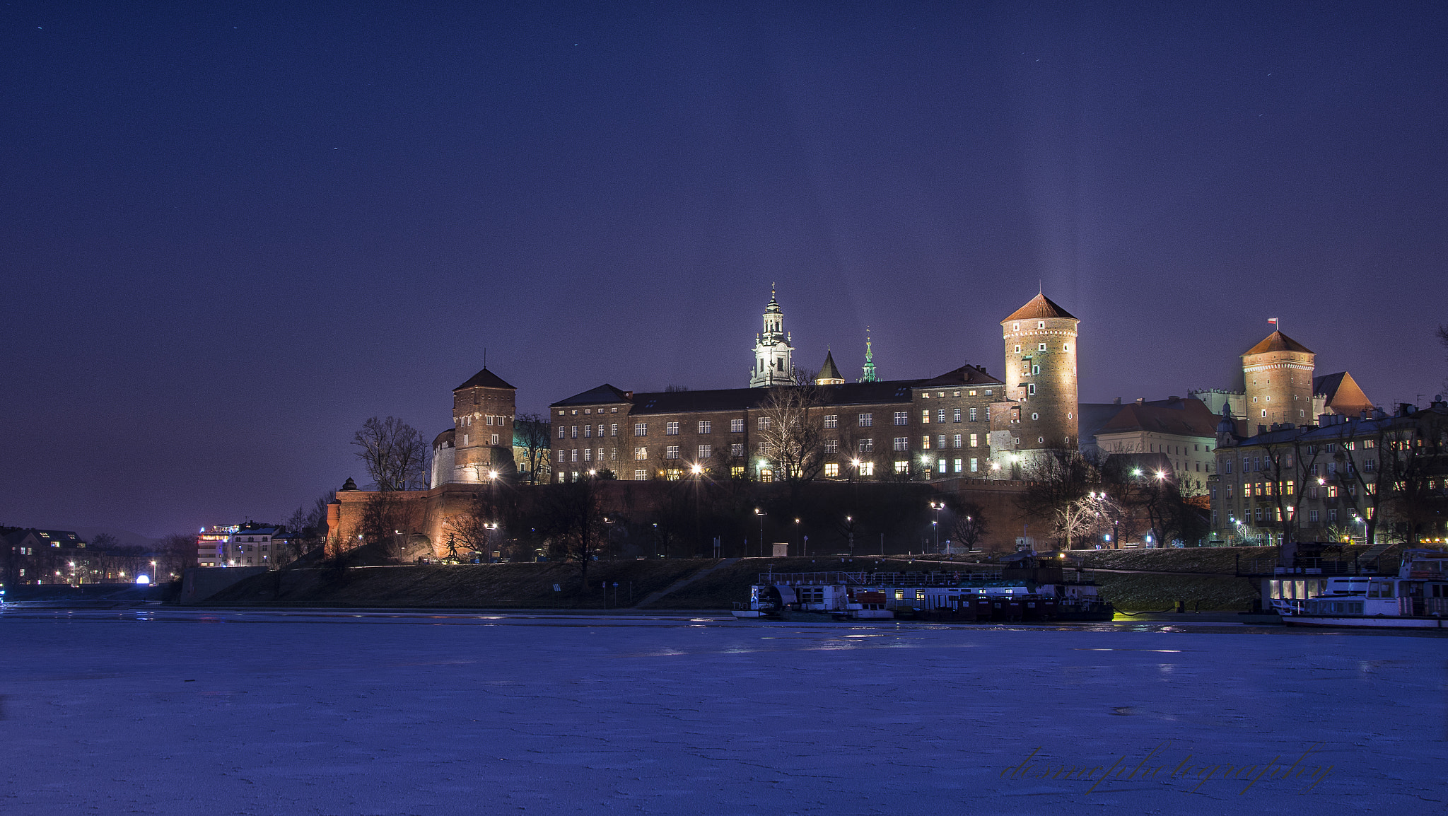 Sigma 18-200mm F3.5-6.3 II DC OS HSM sample photo. Wawel castle krakow photography