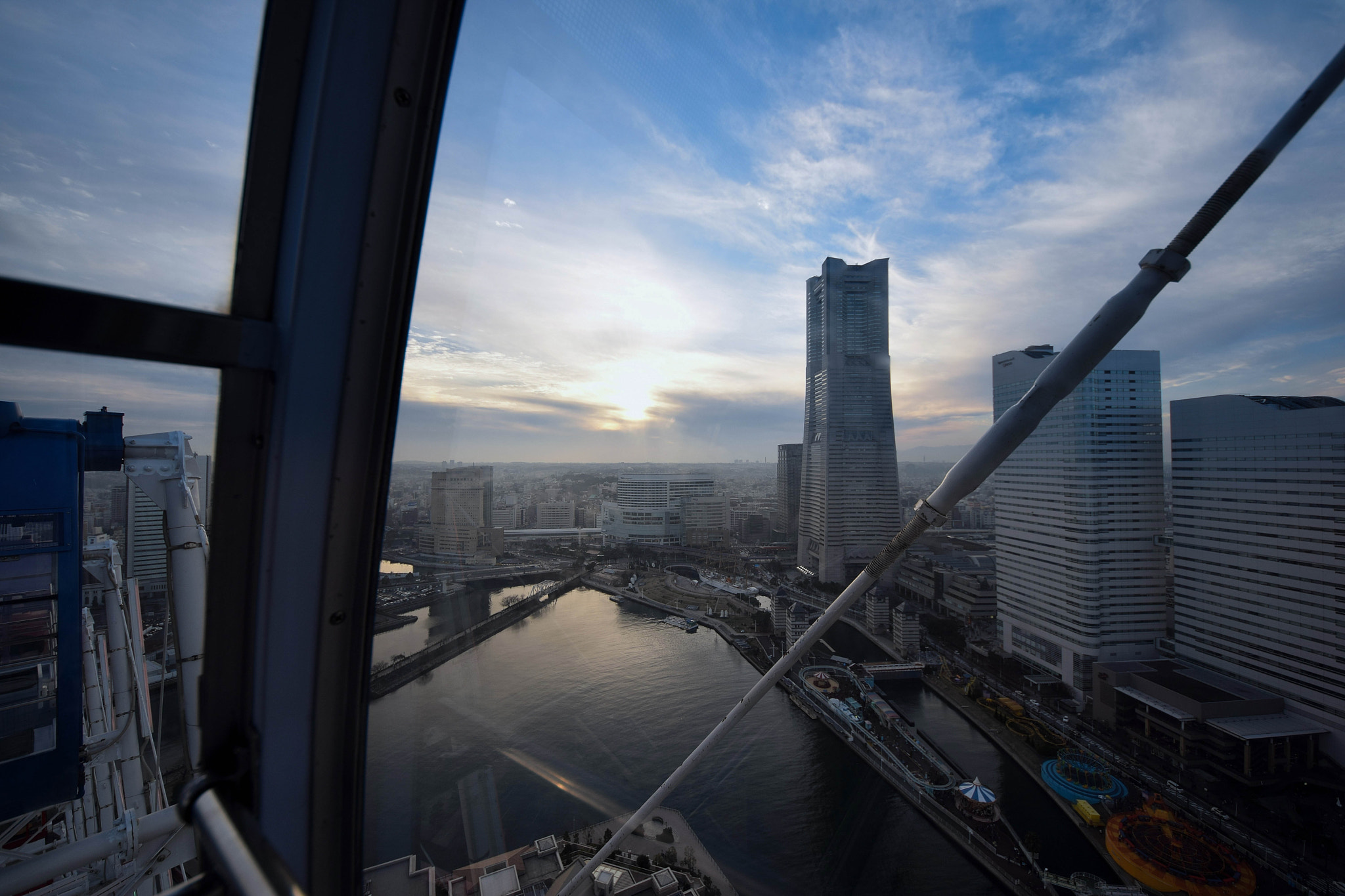 Sigma 8-16mm F4.5-5.6 DC HSM sample photo. Yokohama2016 newyeardays photography