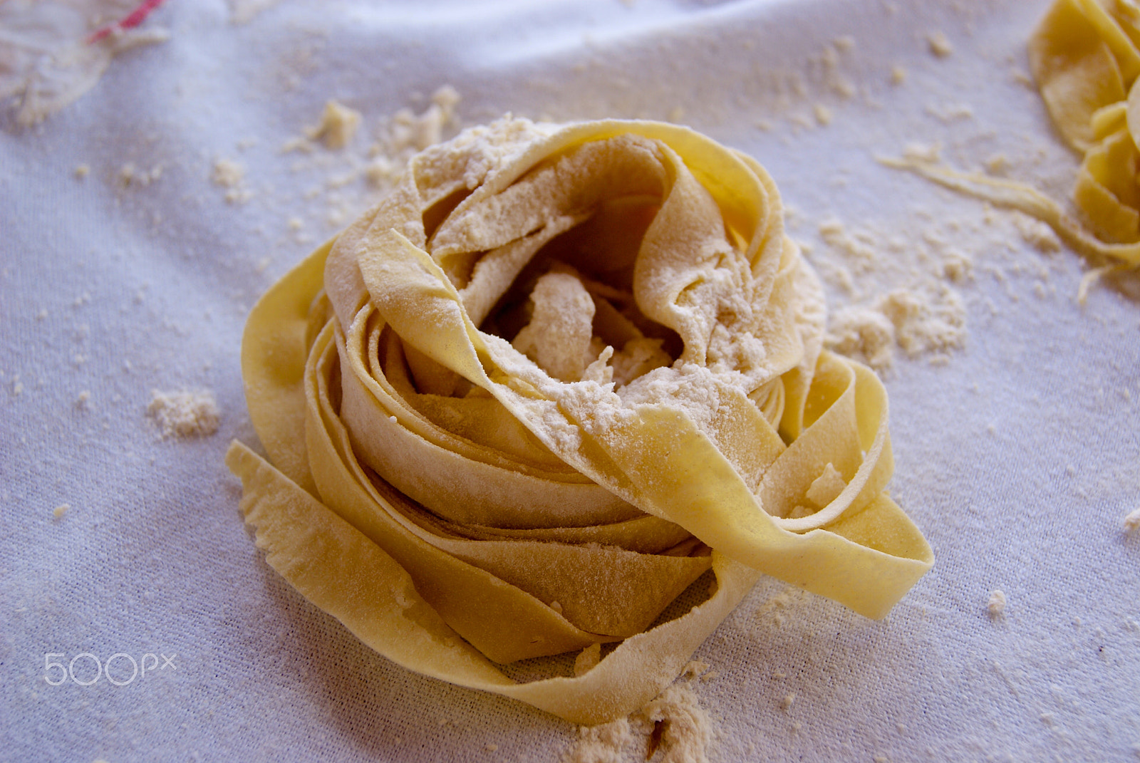 Sony Alpha DSLR-A330 + Sony DT 18-55mm F3.5-5.6 SAM II sample photo. Handmade pasta photography