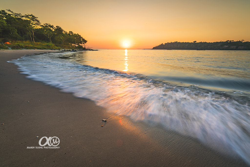 Sony Vario-Sonnar T* 16-35mm F2.8 ZA SSM II sample photo. Between ! (ខេត្តព្រះសីហនុ) photography