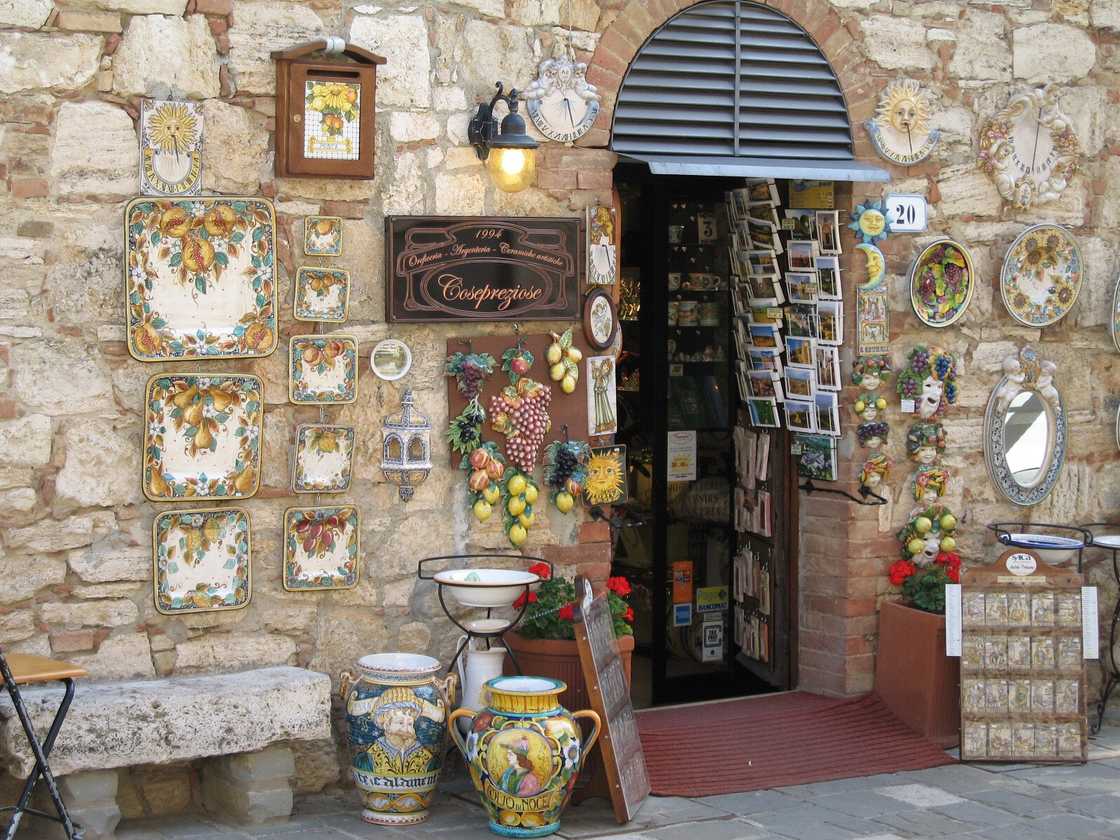 Canon POWERSHOT SD550 sample photo. __storefront in tuscany, italy__ photography