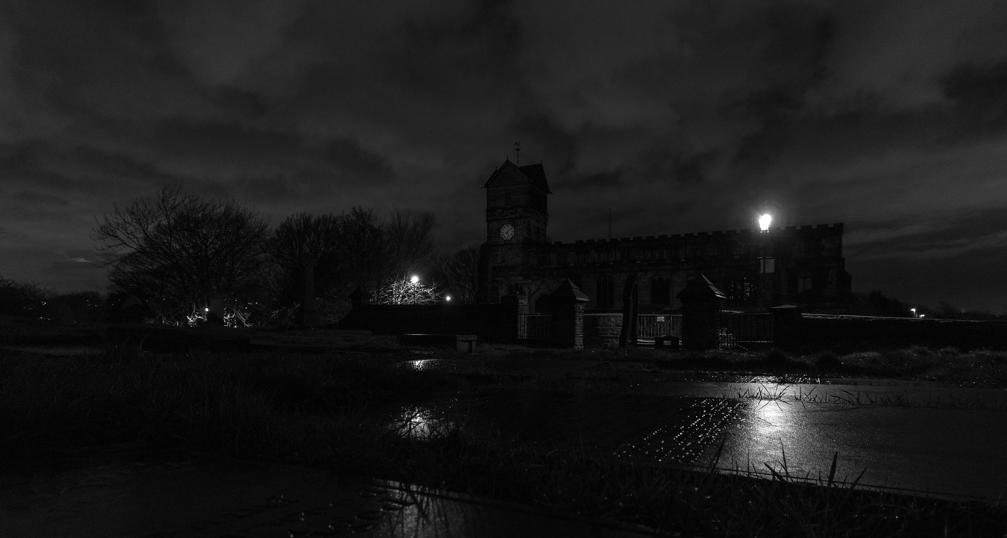 Canon EF-S 10-22mm F3.5-4.5 USM sample photo. St leonards chruch middleton manchester photography