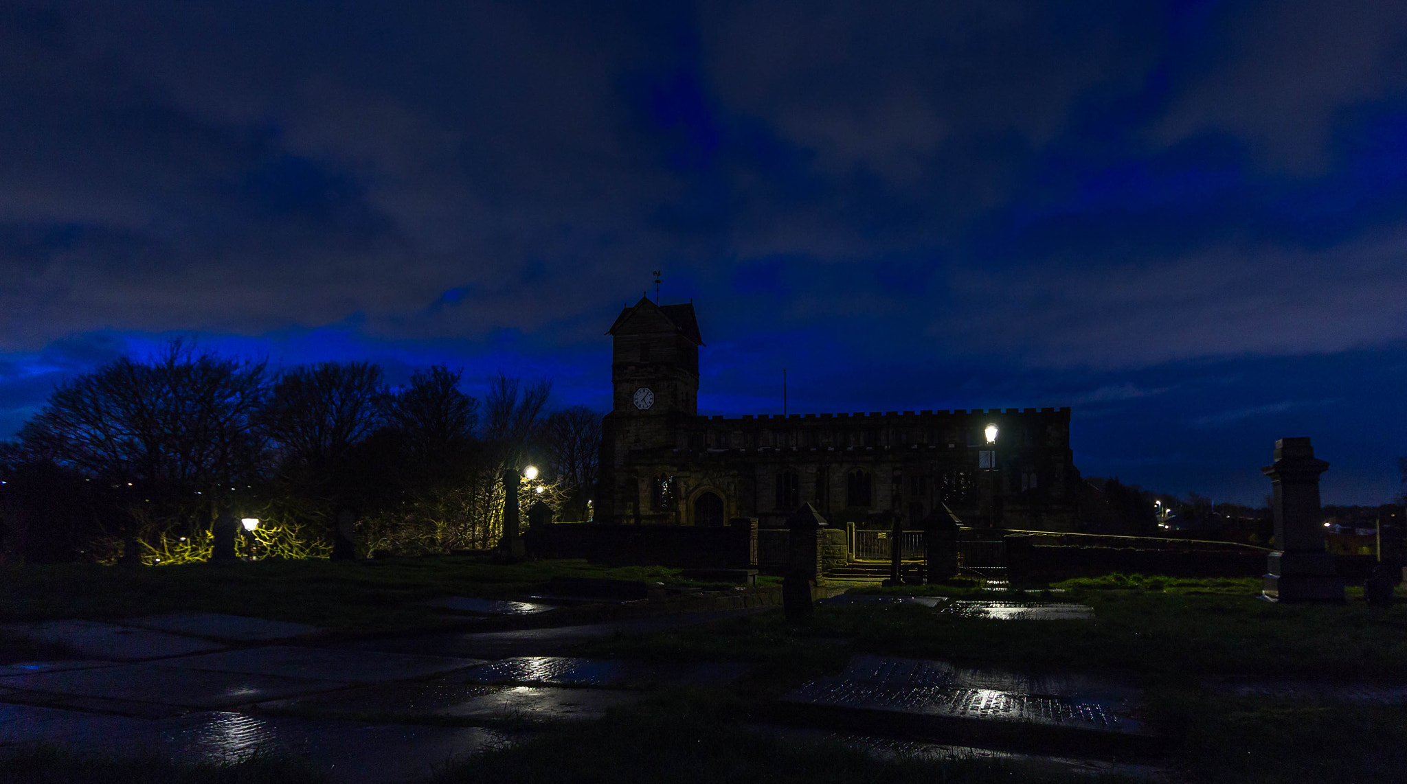 Canon EF-S 10-22mm F3.5-4.5 USM sample photo. St leonards chruch middleton manchester photography
