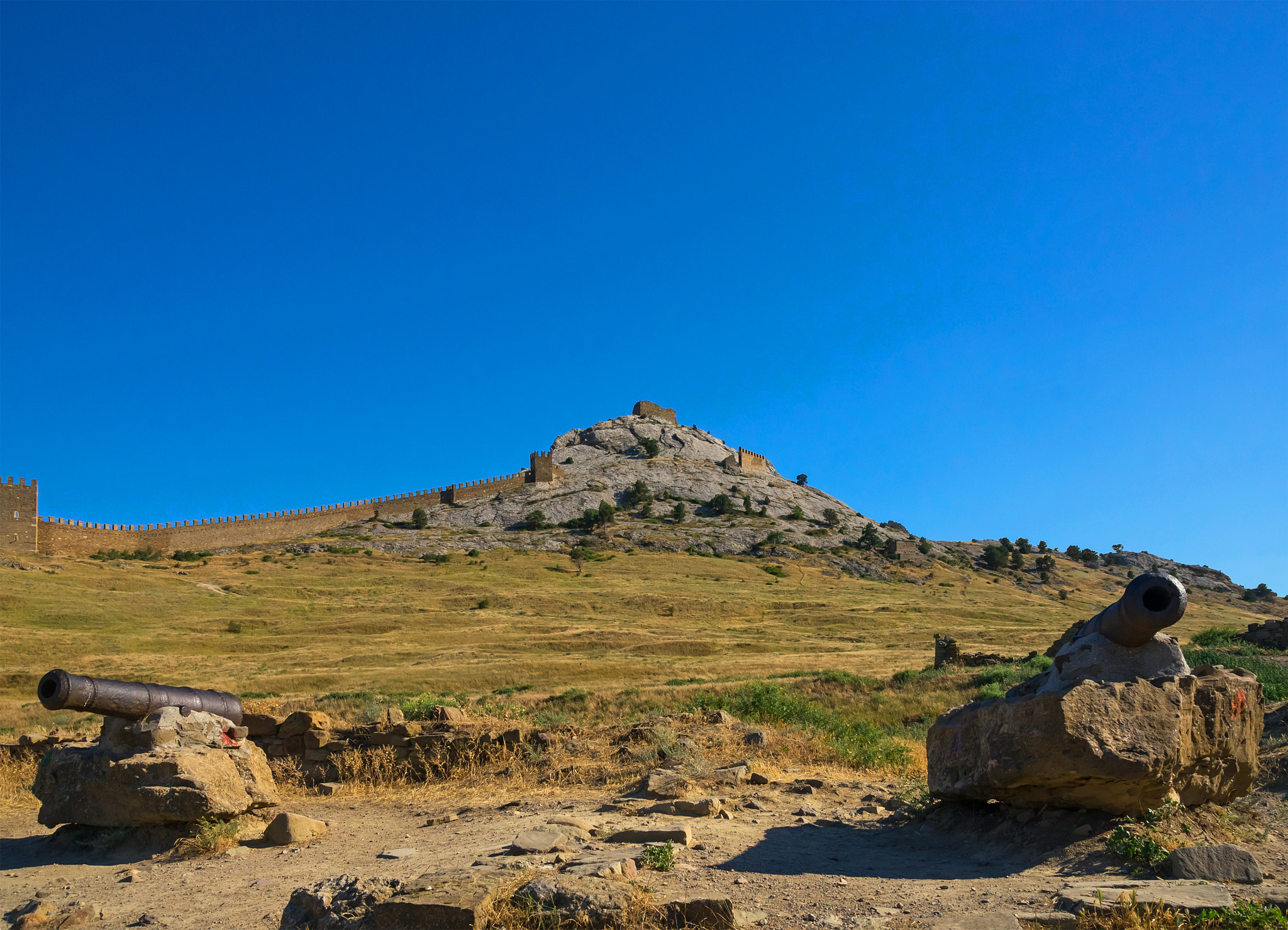 Sony SLT-A55 (SLT-A55V) sample photo. Inside the genoese fortress photography