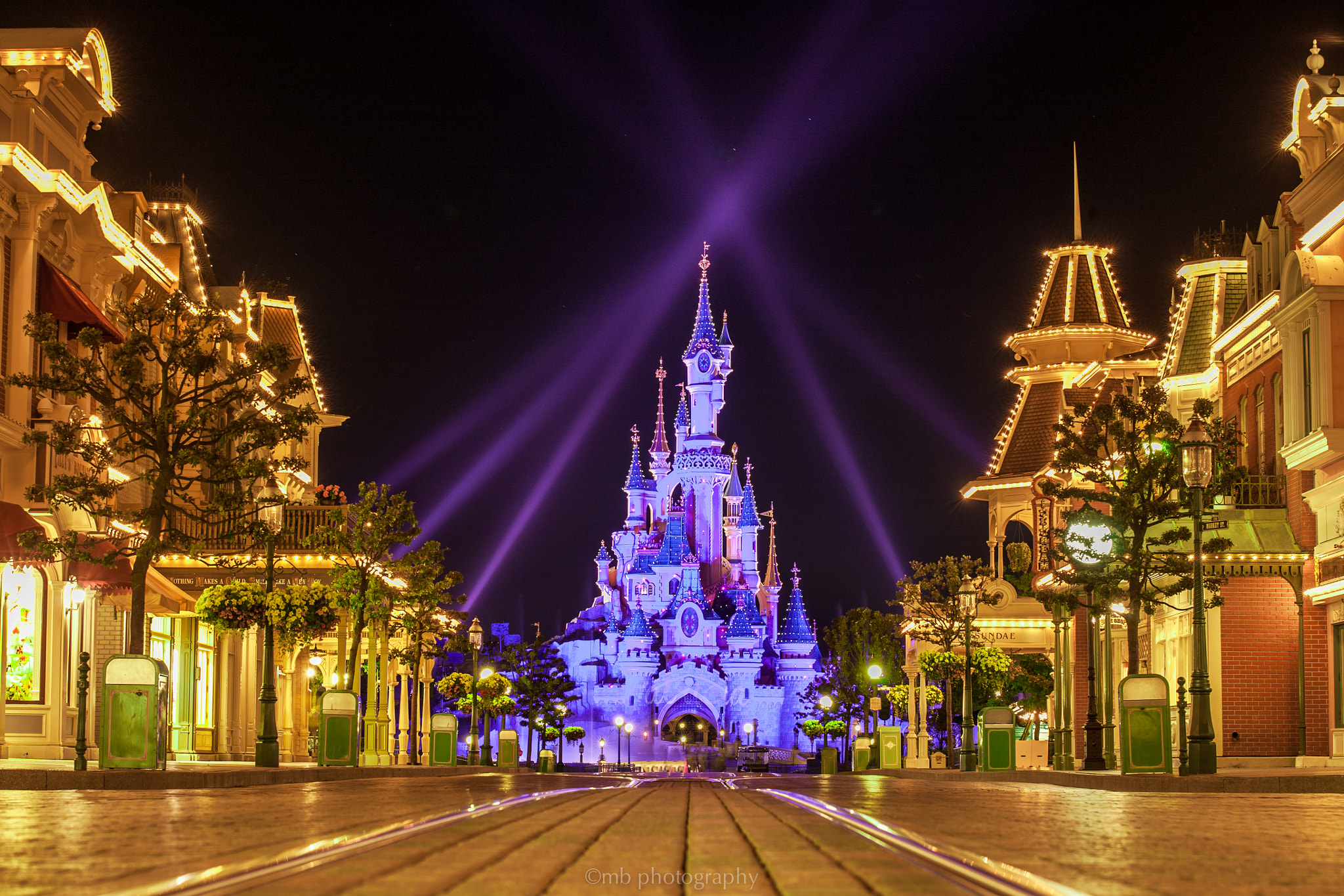 Sigma 70-200mm F2.8 EX DG OS HSM sample photo. Disneyland after midnight photography