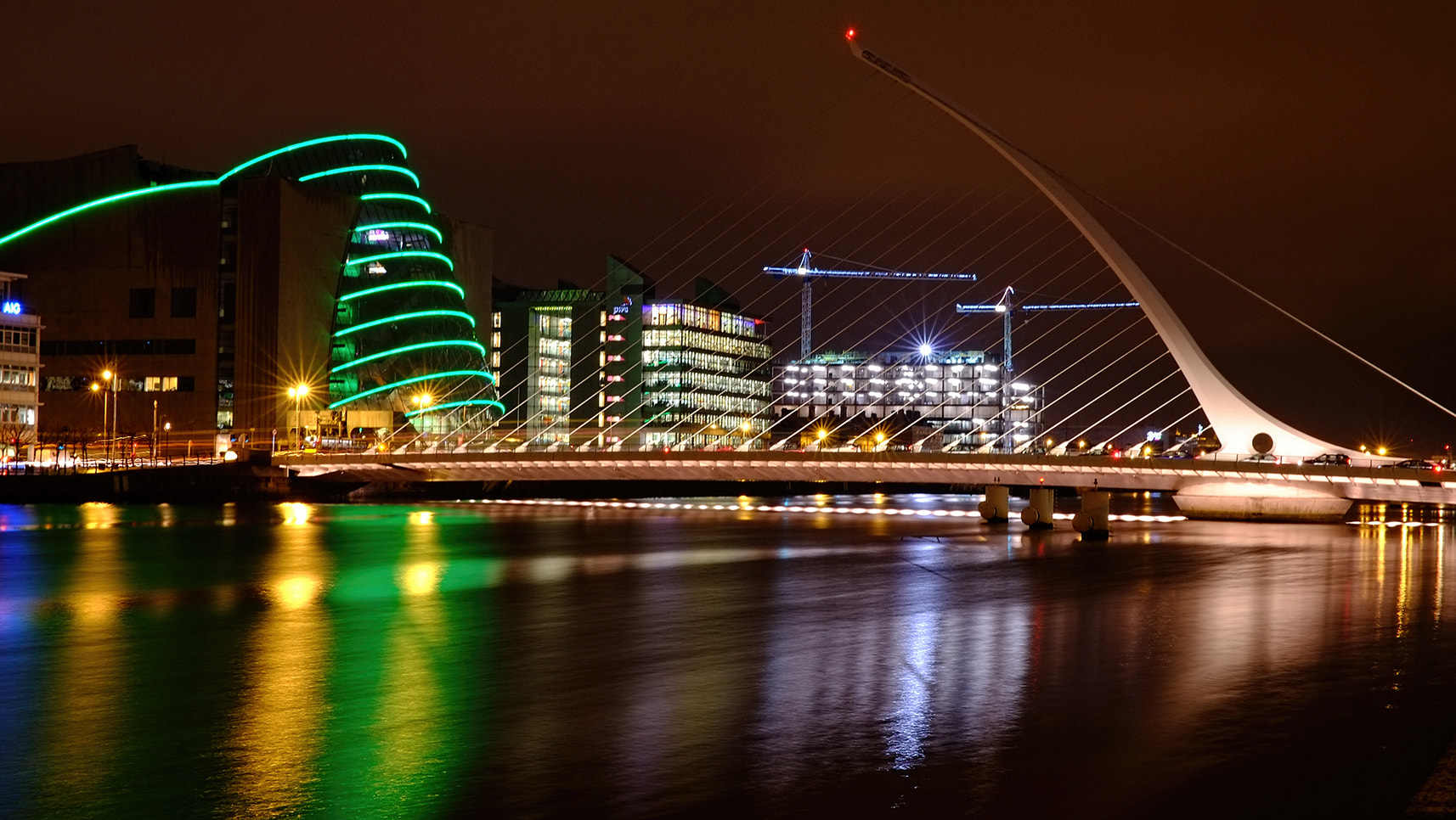 Fujifilm X-Pro1 + ZEISS Touit 32mm F1.8 sample photo. Samuel beckett bridge photography