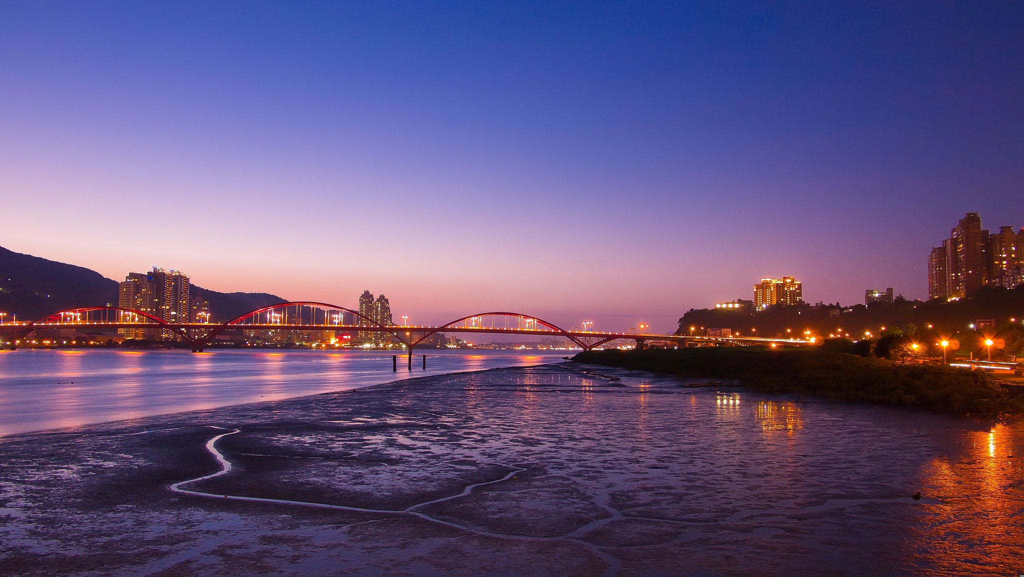 Olympus PEN E-PL1 + Panasonic Lumix G 14mm F2.5 ASPH sample photo. Guandu, taiwan photography