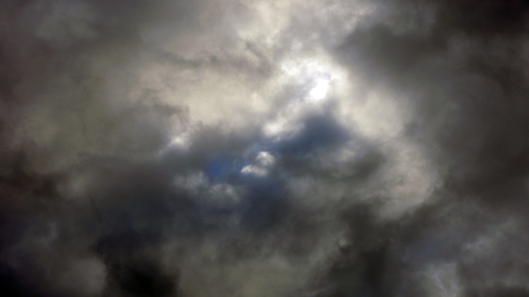 Sony SLT-A65 (SLT-A65V) + Tamron SP AF 90mm F2.8 Di Macro sample photo. Storm clouds photography