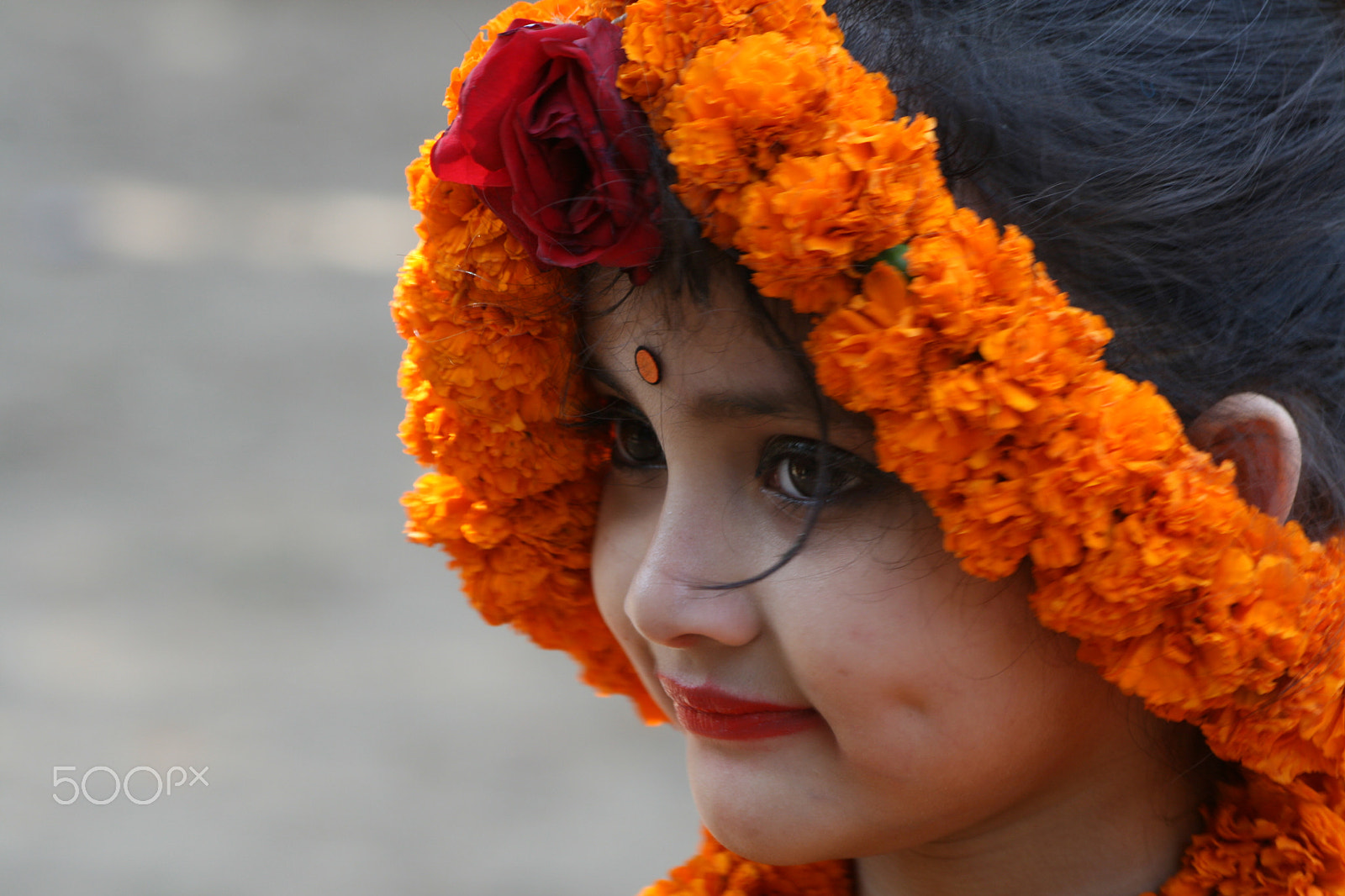 Sigma 70-300mm F4-5.6 APO DG Macro sample photo. Girl with flower photography