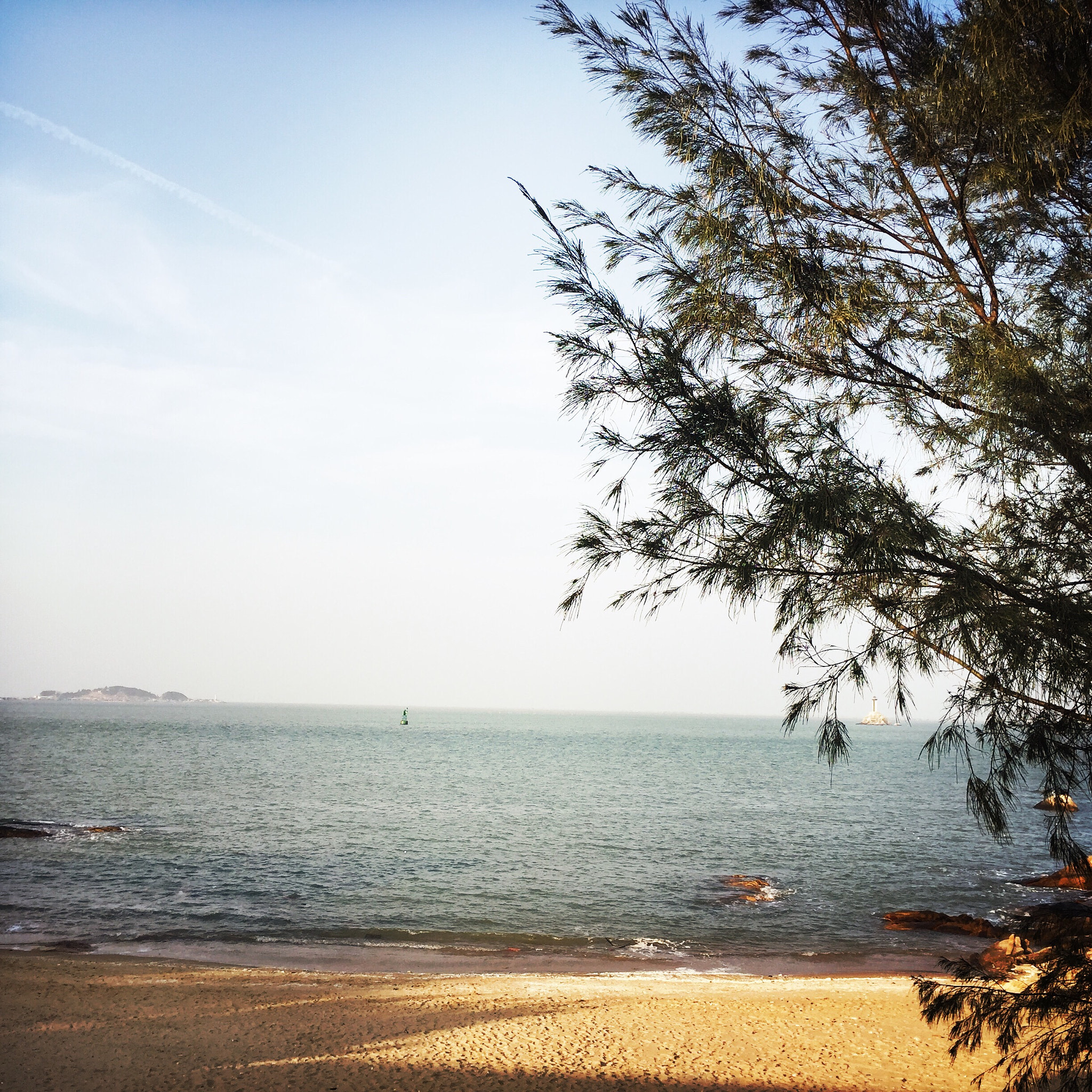 Hipstamatic 305 sample photo. 海 photography