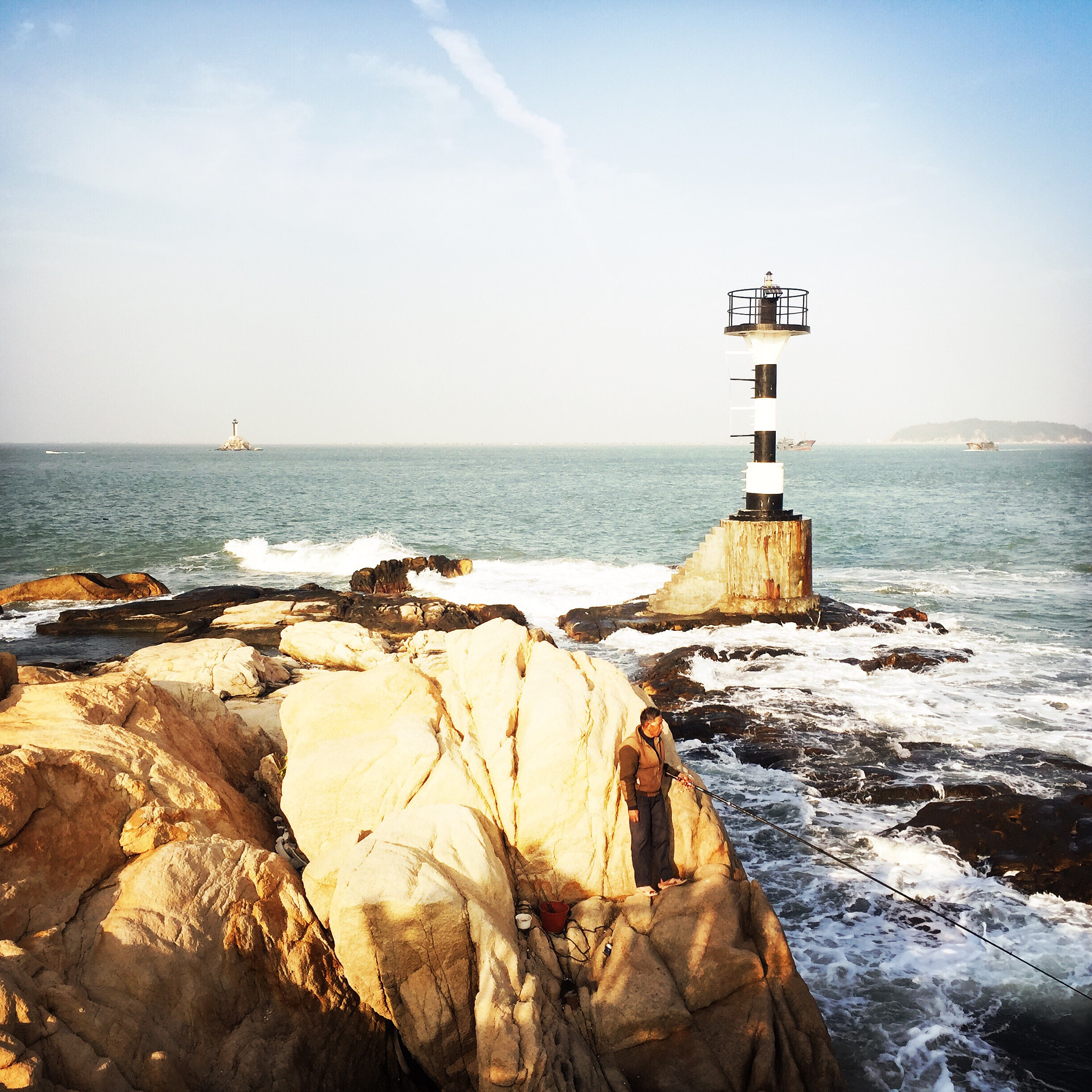 Hipstamatic 305 sample photo. 老人与海 photography