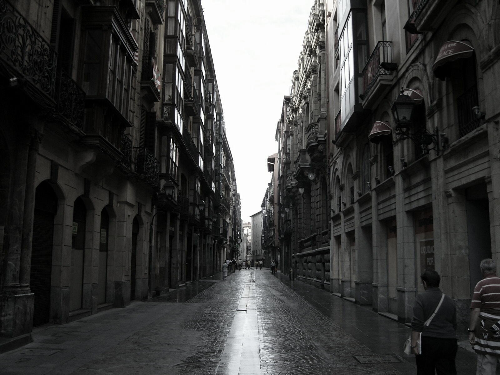 Samsung VLUU NV10, NV10 sample photo. Old street, bilbao photography