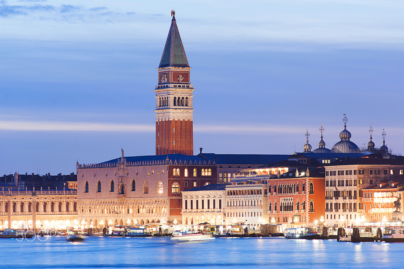 Nikon D700 + Nikon AF Nikkor 180mm F2.8D ED-IF sample photo. St. mark’s square - doge's palace photography