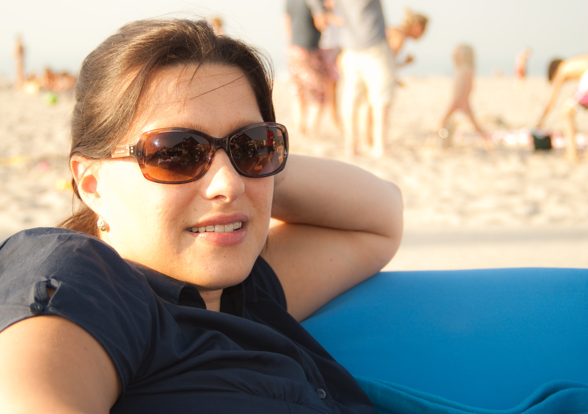 Sony Alpha DSLR-A200 + 35-70mm F4 sample photo. Woman with sunglasses photography