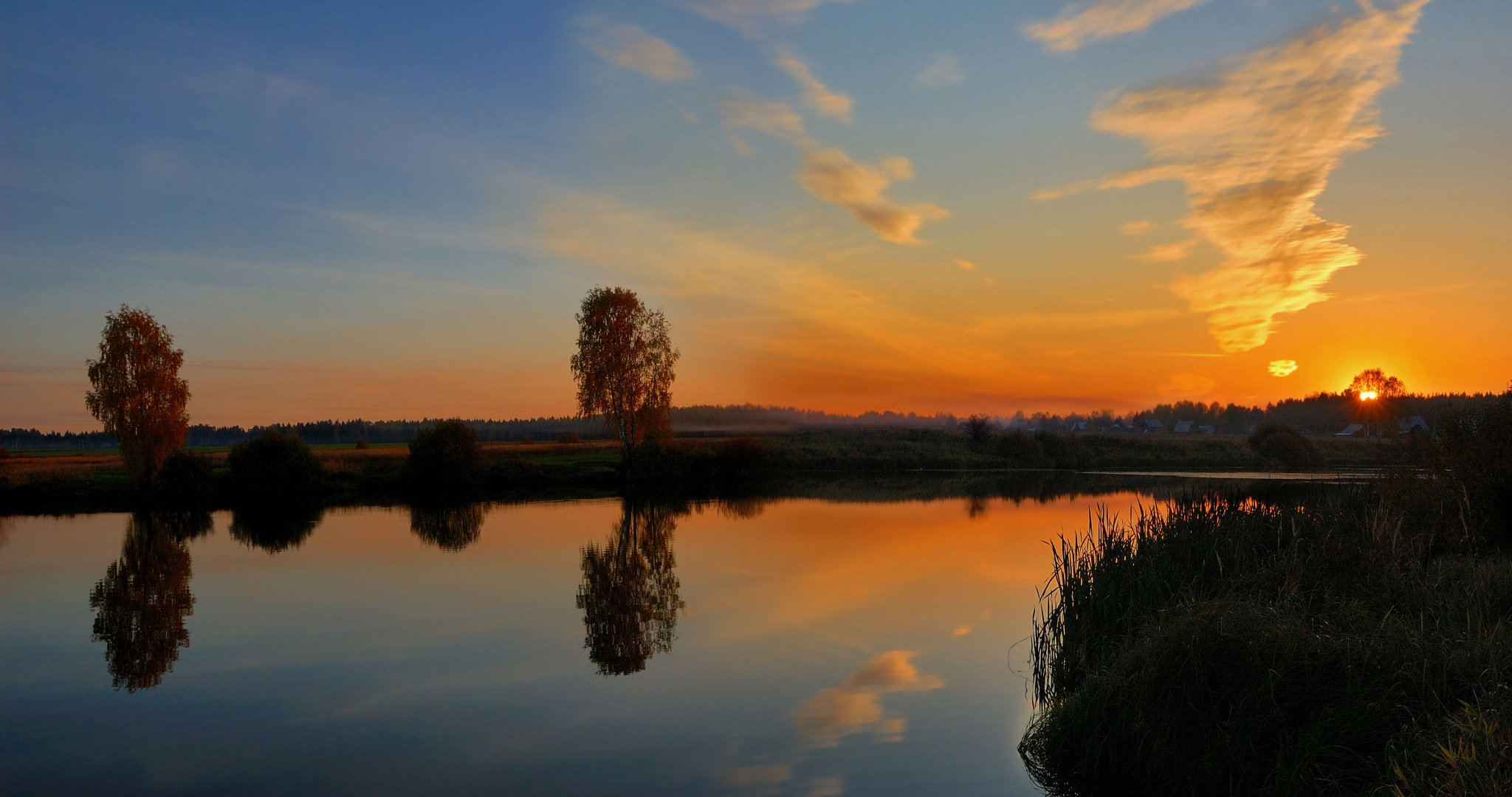 Nikon D40 + Sigma 18-50mm F2.8 EX DC Macro sample photo. Panorama of sunset photography