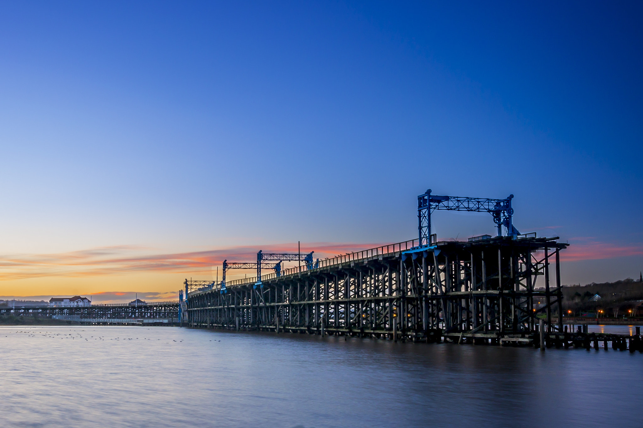 Sigma 10-20mm F3.5 EX DC HSM sample photo. Sunset over the staiths photography