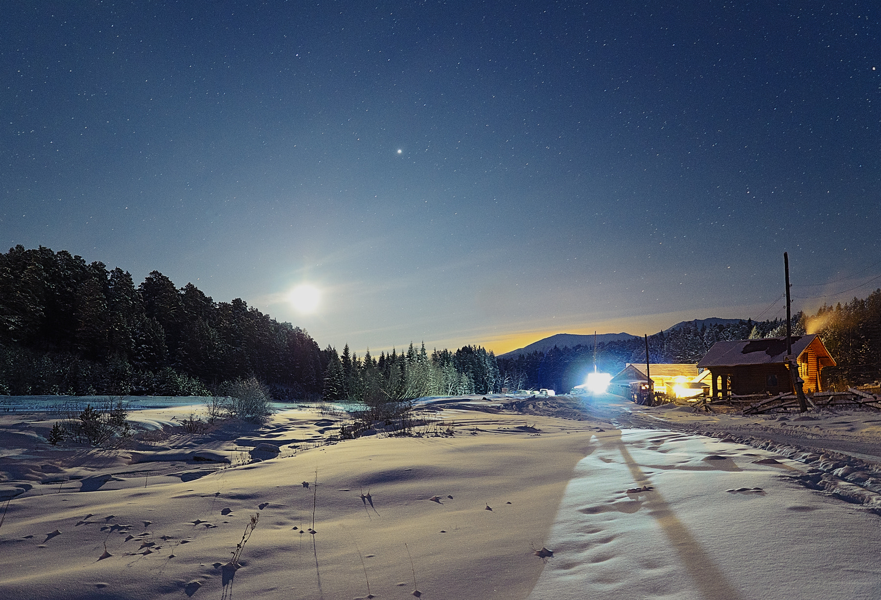 Nikon D7000 + Samyang 16mm F2 ED AS UMC CS sample photo. Moonrise above tyulyuk village photography