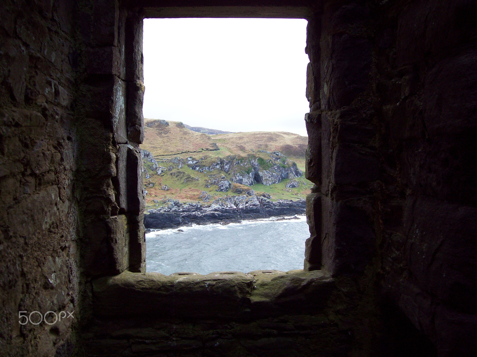 Kodak EASYSHARE C813 ZOOM DIGITAL CAMERA sample photo. Castle window photography