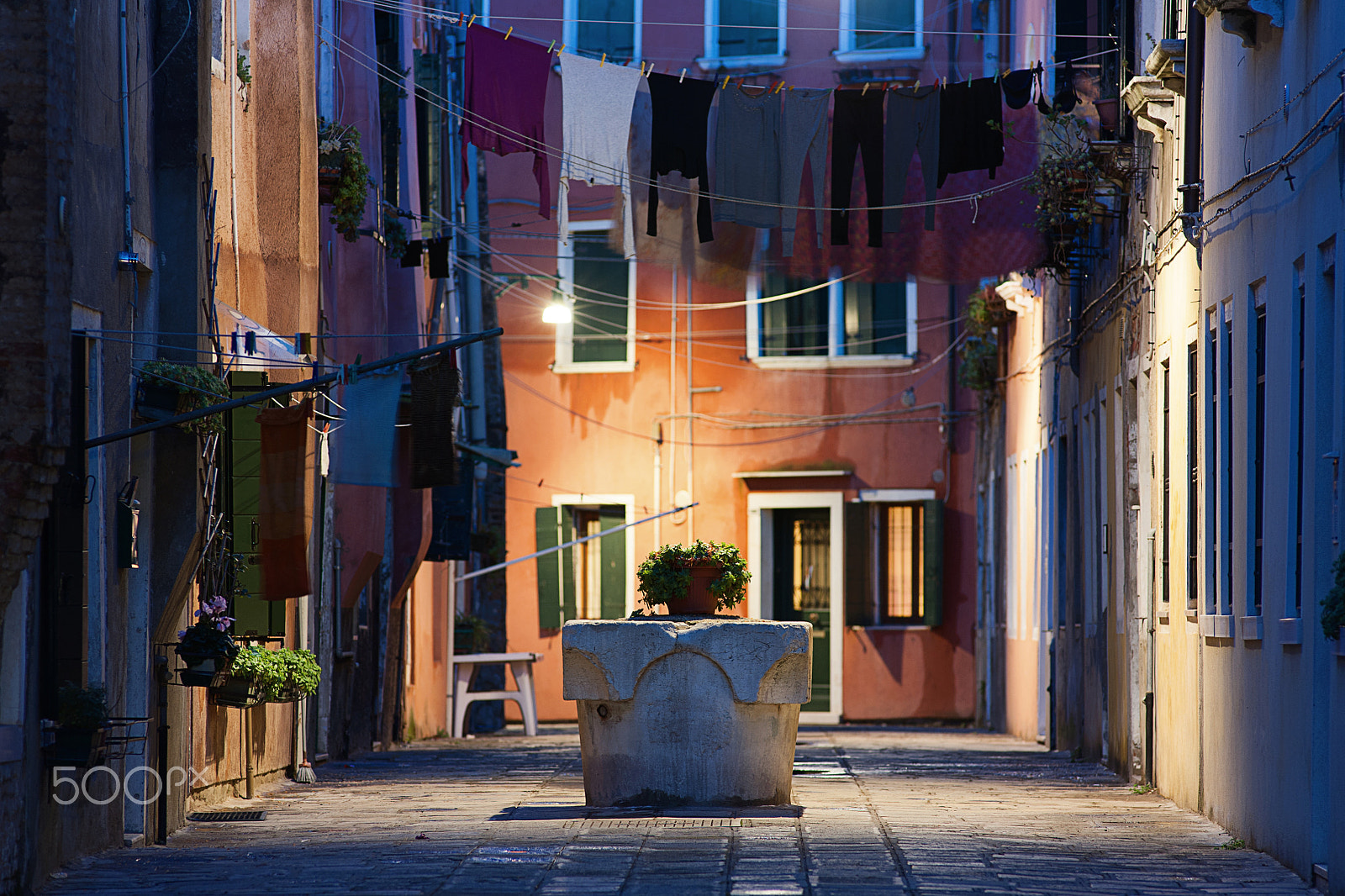 Nikon AF Nikkor 180mm F2.8D ED-IF sample photo. Venezia notturna photography