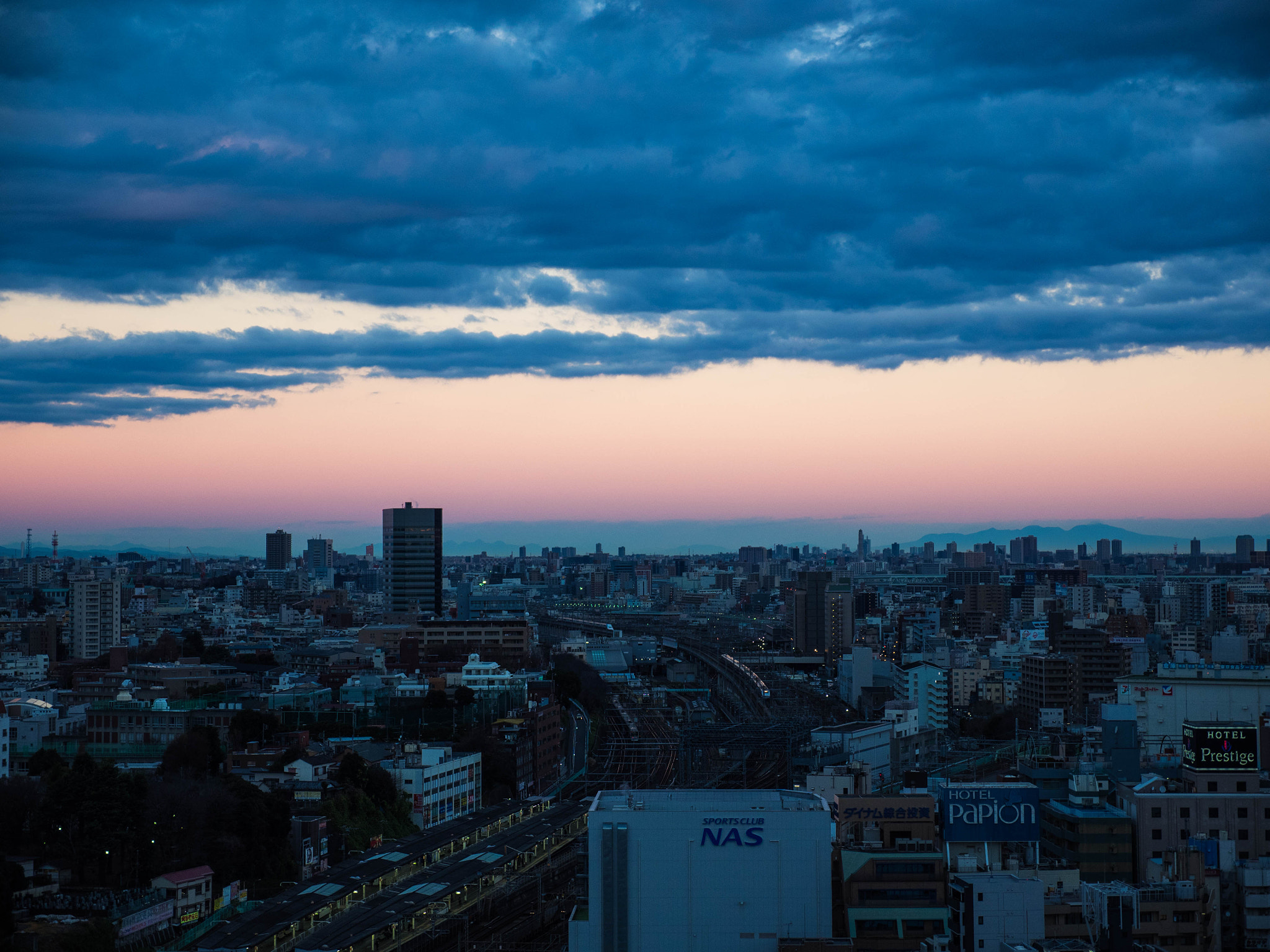 Panasonic Lumix G X Vario 12-35mm F2.8 ASPH Power OIS sample photo. Dawn photography