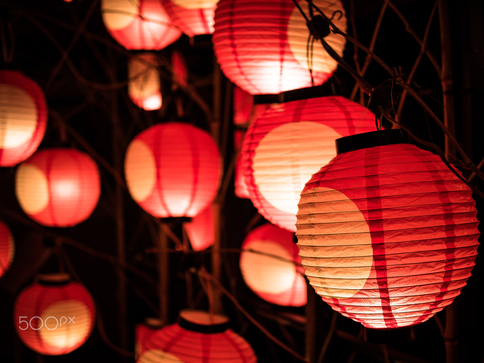 Olympus PEN E-PL7 + Olympus M.Zuiko Digital 25mm F1.8 sample photo. Lanterns photography