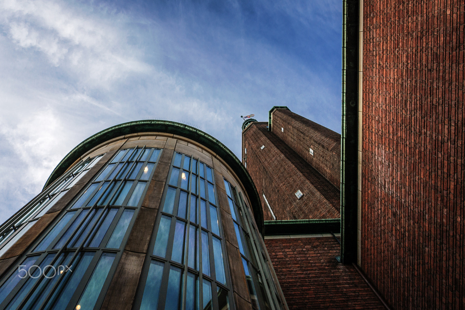 Nikon D5200 + Nikon AF Fisheye-Nikkor 16mm F2.8D sample photo. Museum rotterdam photography