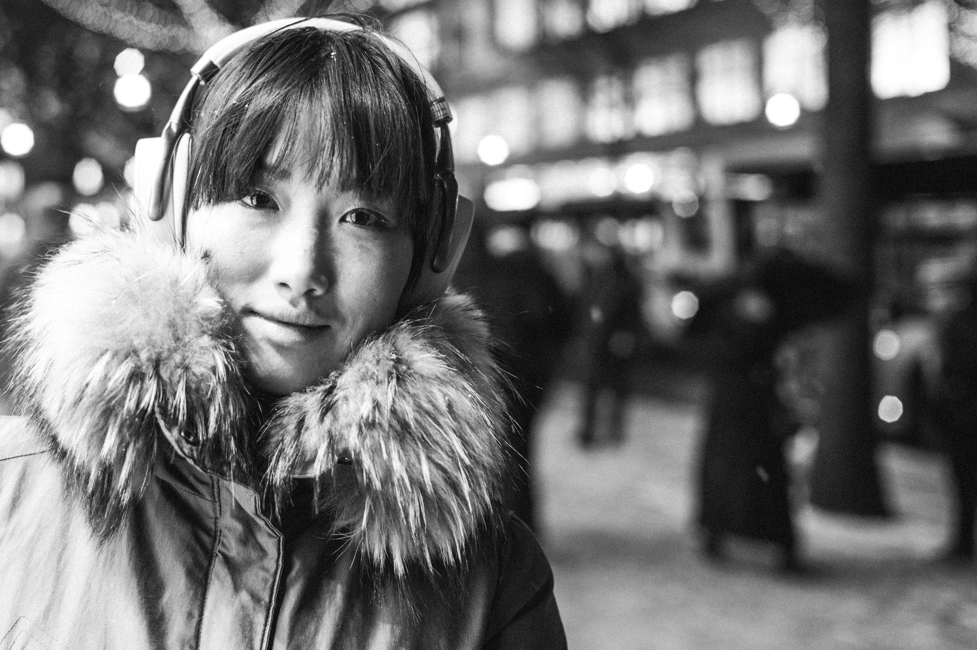 Leica Summilux-M 35mm F1.4 ASPH sample photo. Citypeople black & white photography