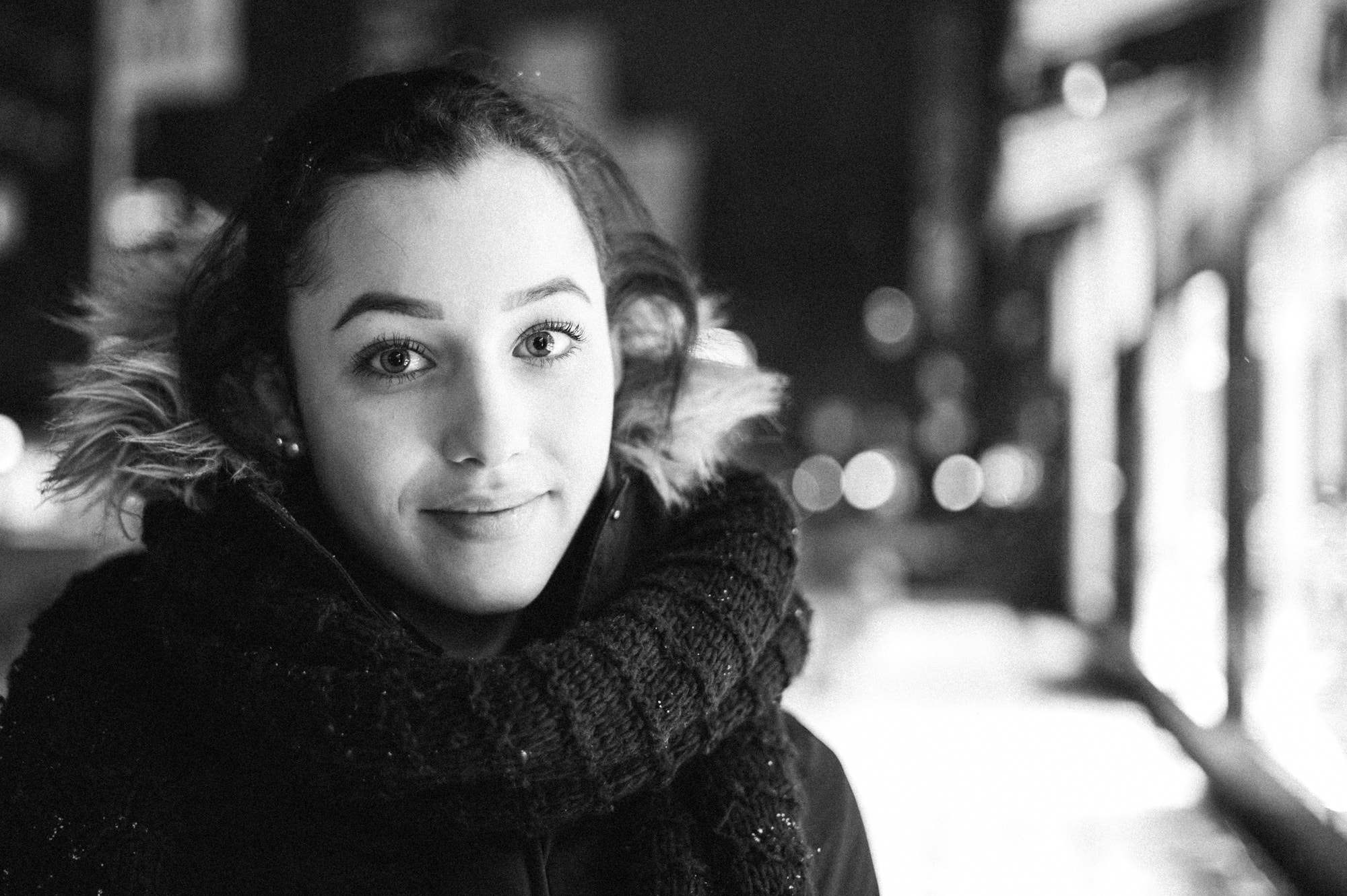 Leica Summilux-M 35mm F1.4 ASPH sample photo. Citypeople black & white photography