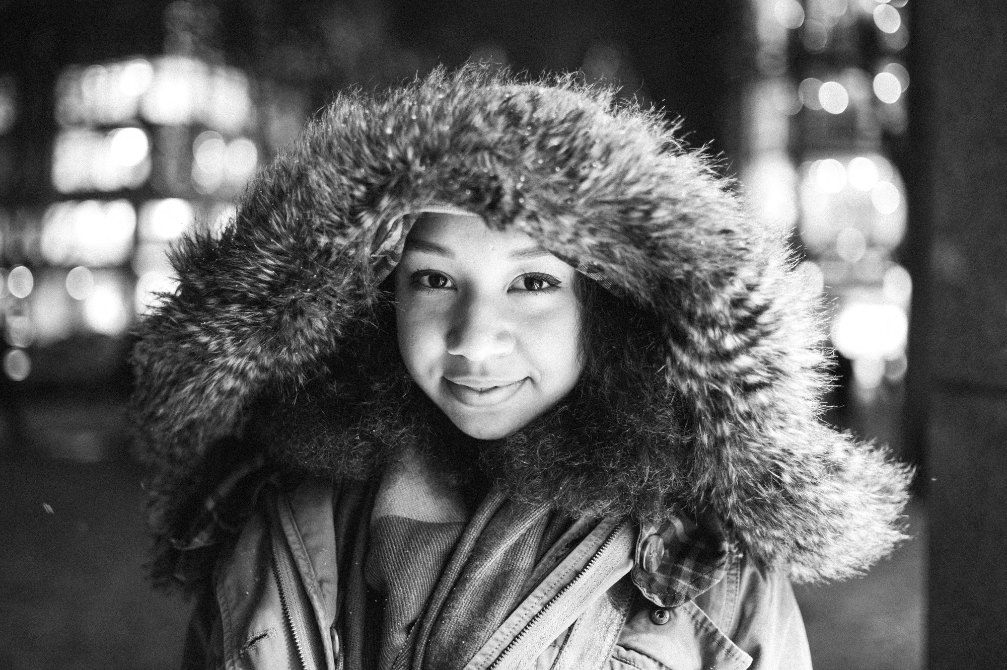Leica Summilux-M 35mm F1.4 ASPH sample photo. Citypeople black & white photography