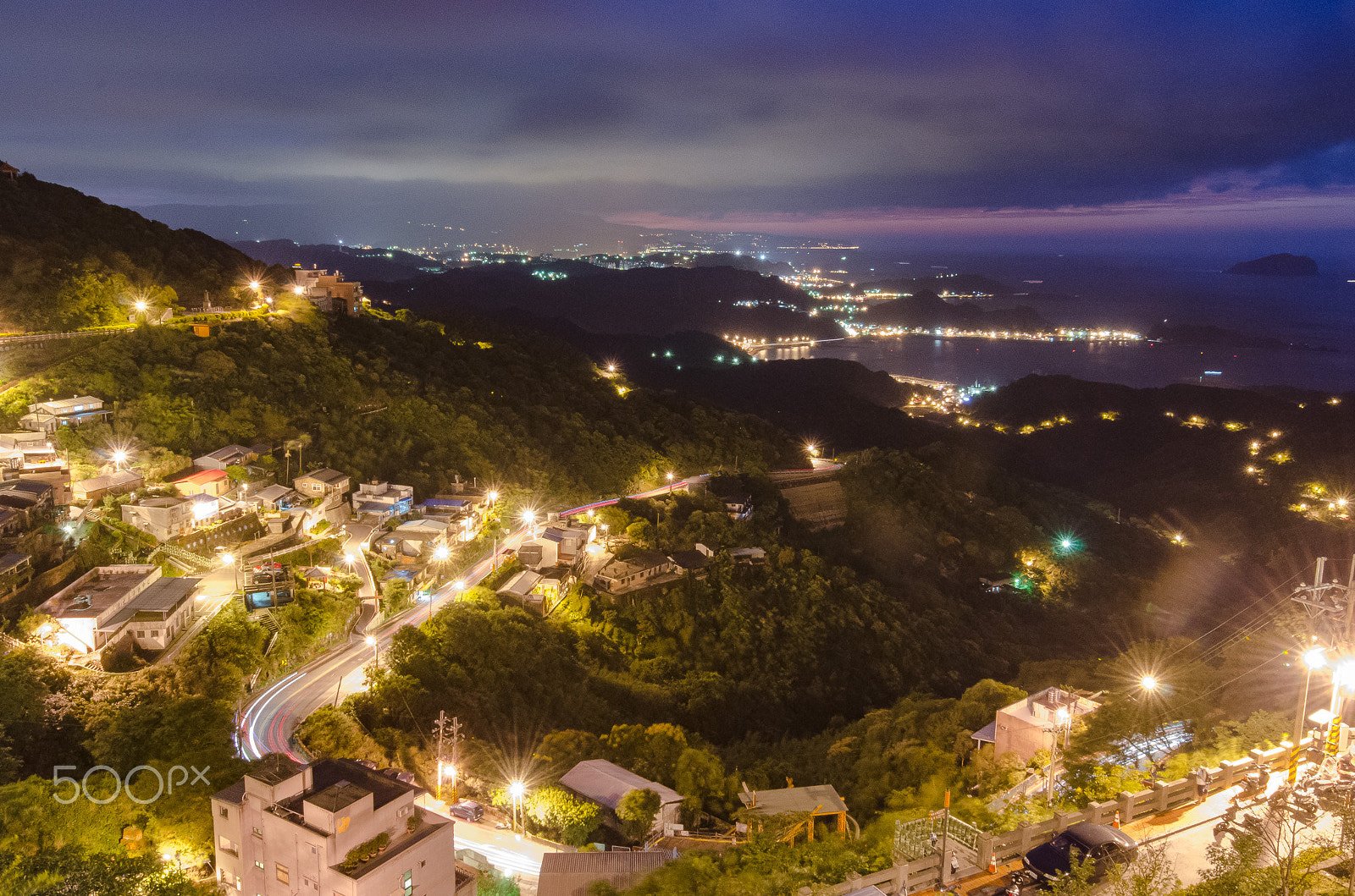 Nikon AF-S Nikkor 16-35mm F4G ED VR sample photo. 九份 photography