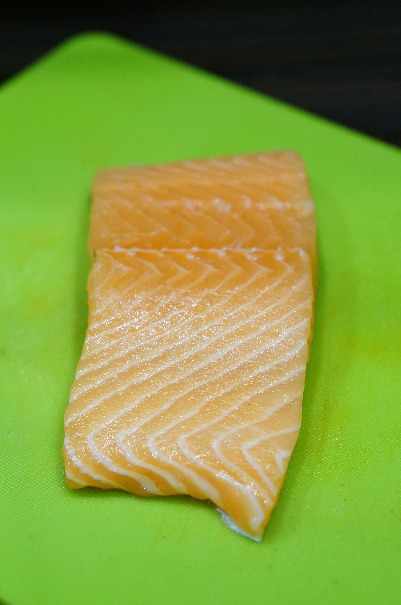 Sony Alpha NEX-6 + Sony E 50mm F1.8 OSS sample photo. Salmon piece photography