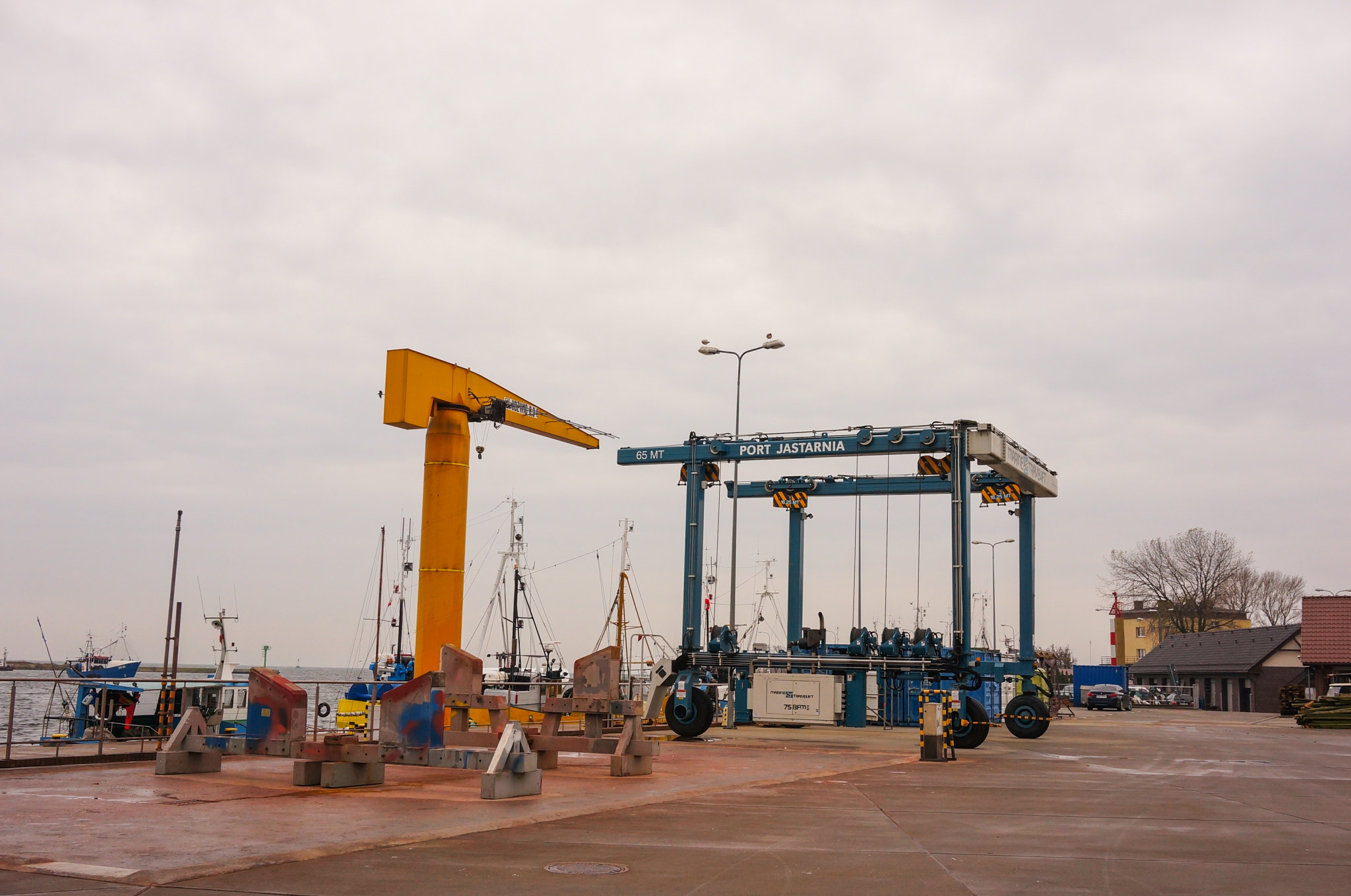 Sony E 16-50mm F3.5-5.6 PZ OSS sample photo. Industrial harbor photography