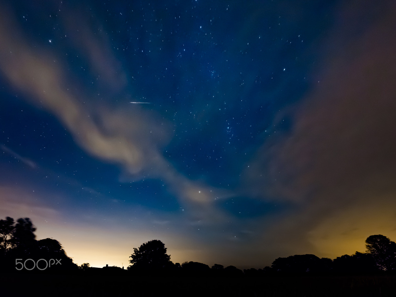Sigma 8-16mm F4.5-5.6 DC HSM sample photo. Comet photography