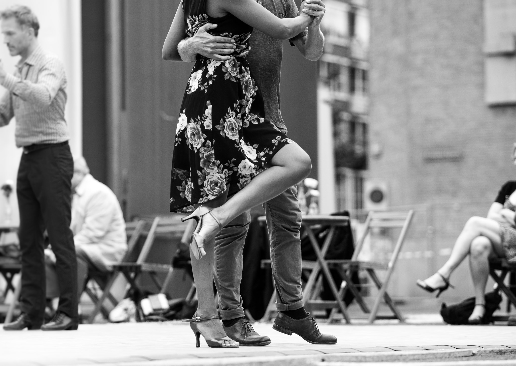 Olympus OM-D E-M10 + Olympus M.Zuiko Digital ED 75mm F1.8 sample photo. Tango legs photography