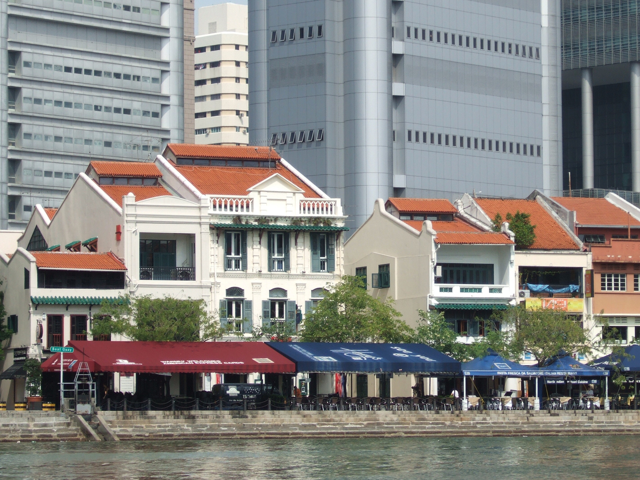 Fujifilm FinePix F10 sample photo. The old against the new, singapore.  near clarke quay photography