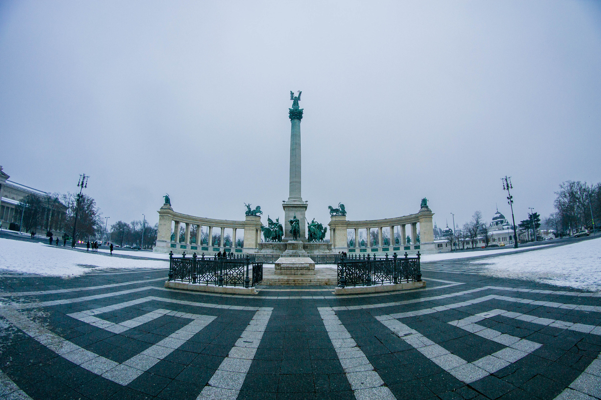 Samyang 8mm F3.5 Aspherical IF MC Fisheye sample photo. Heros square photography